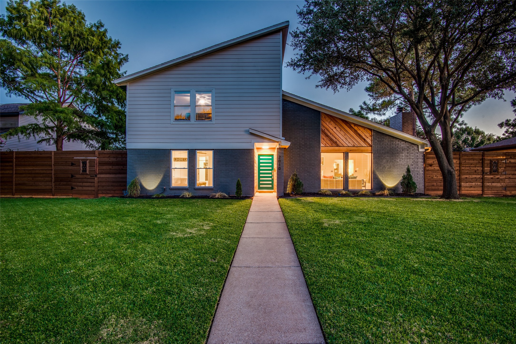 2010 Heatherbrook Drive Grapevine TX 76051
