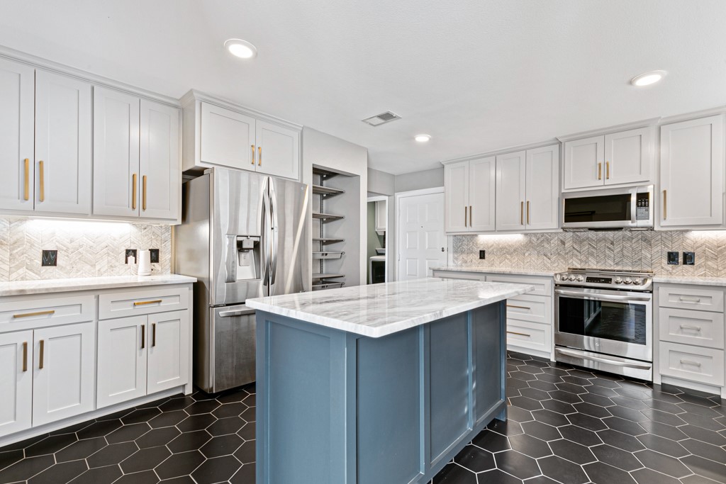 2010 Heatherbrook Drive Grapevine TX 76051