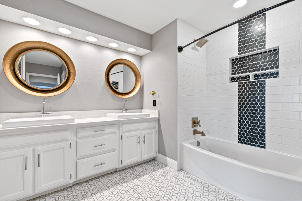 2010 Heatherbrook Drive Grapevine TX 76051