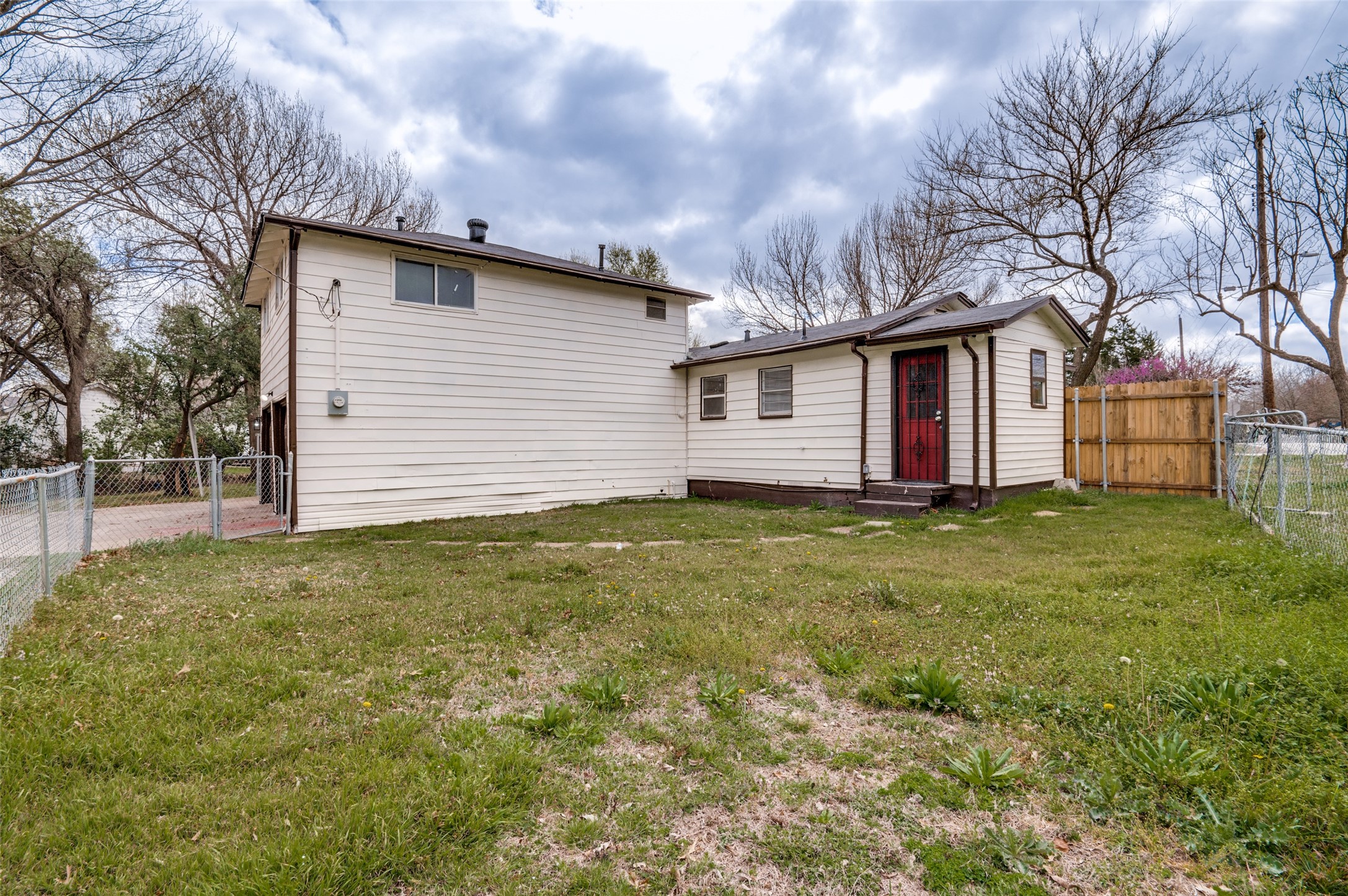 421 W 8th Street Lancaster TX 75146