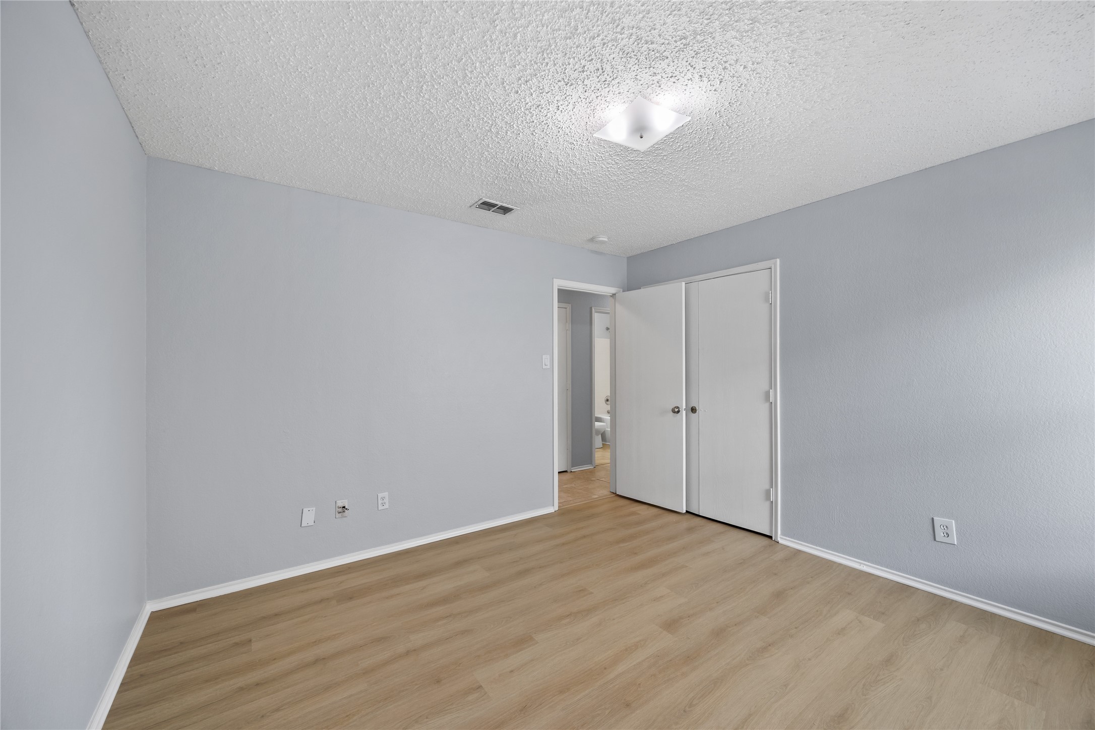 1133 Seneca Drive Arlington TX 76017