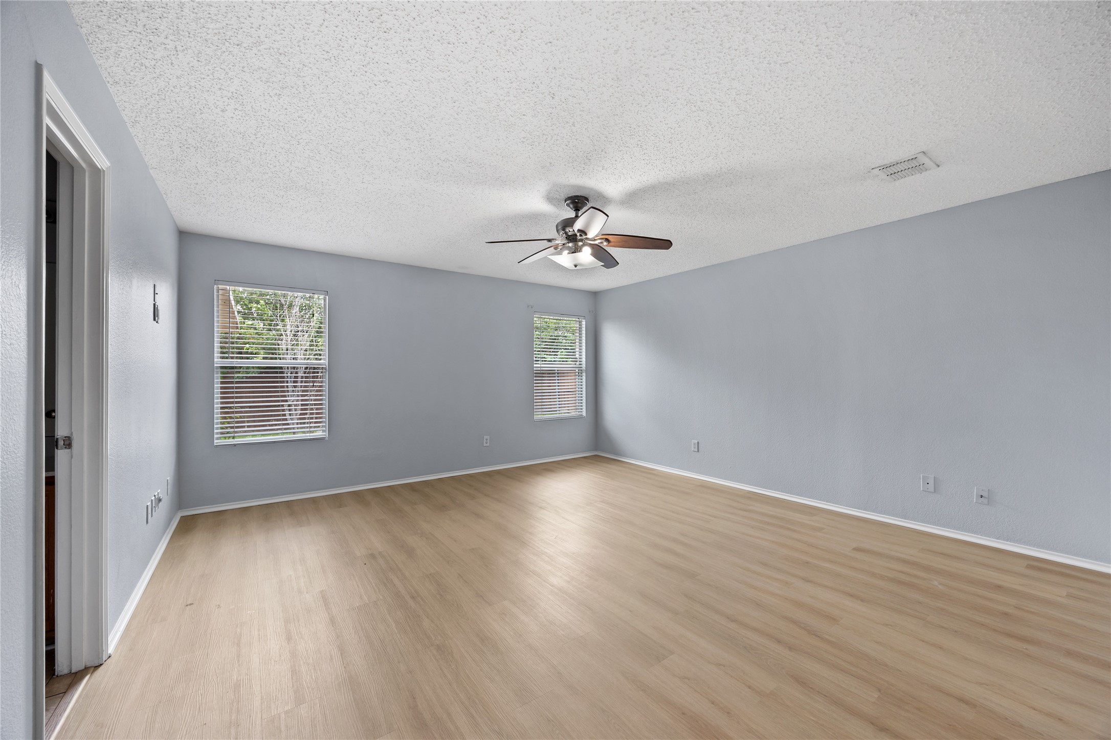 1133 Seneca Drive Arlington TX 76017
