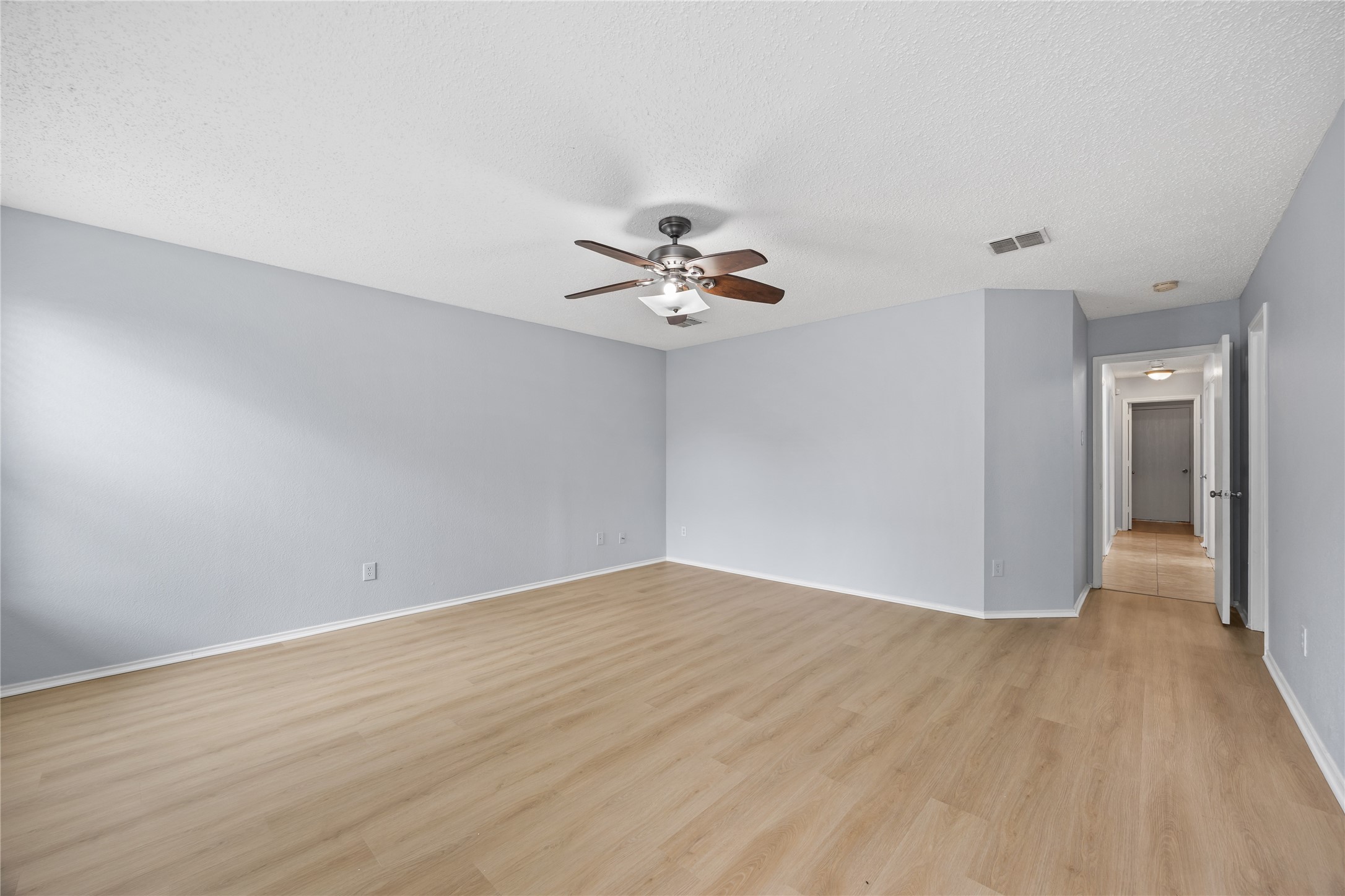 1133 Seneca Drive Arlington TX 76017