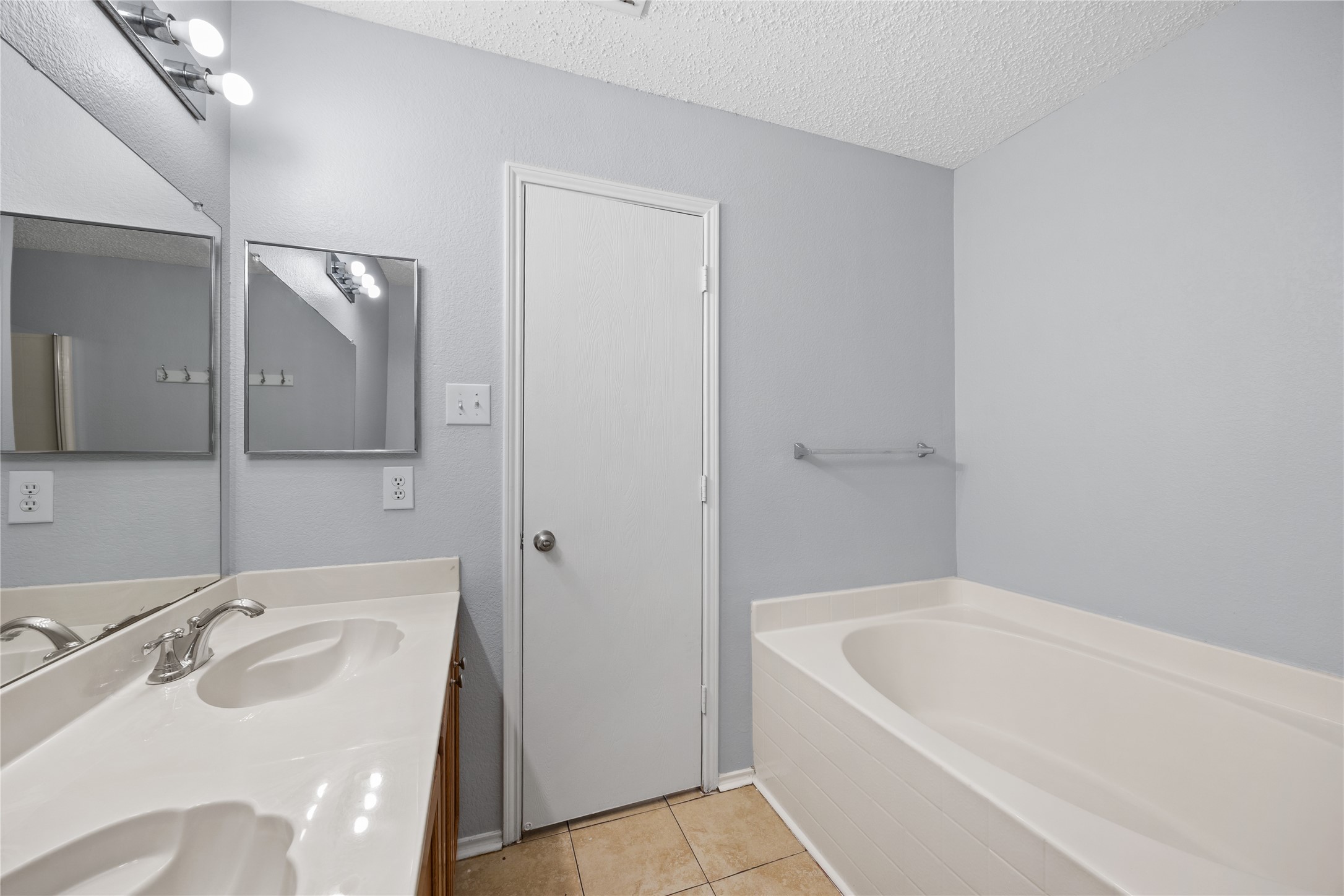 1133 Seneca Drive Arlington TX 76017