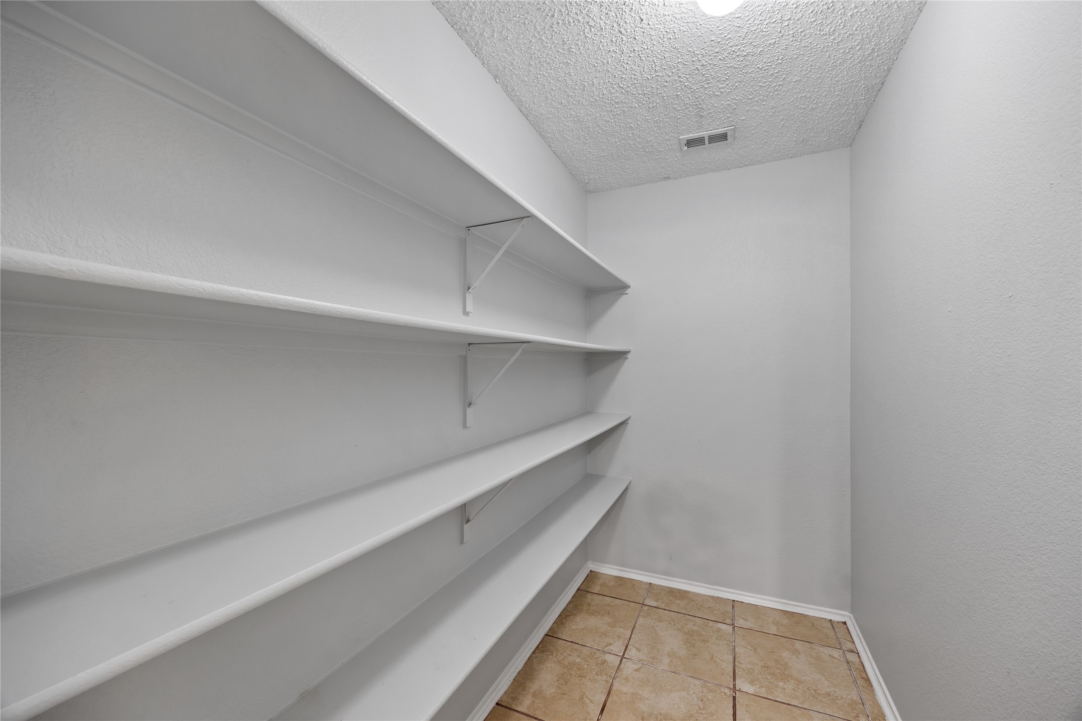 1133 Seneca Drive Arlington TX 76017