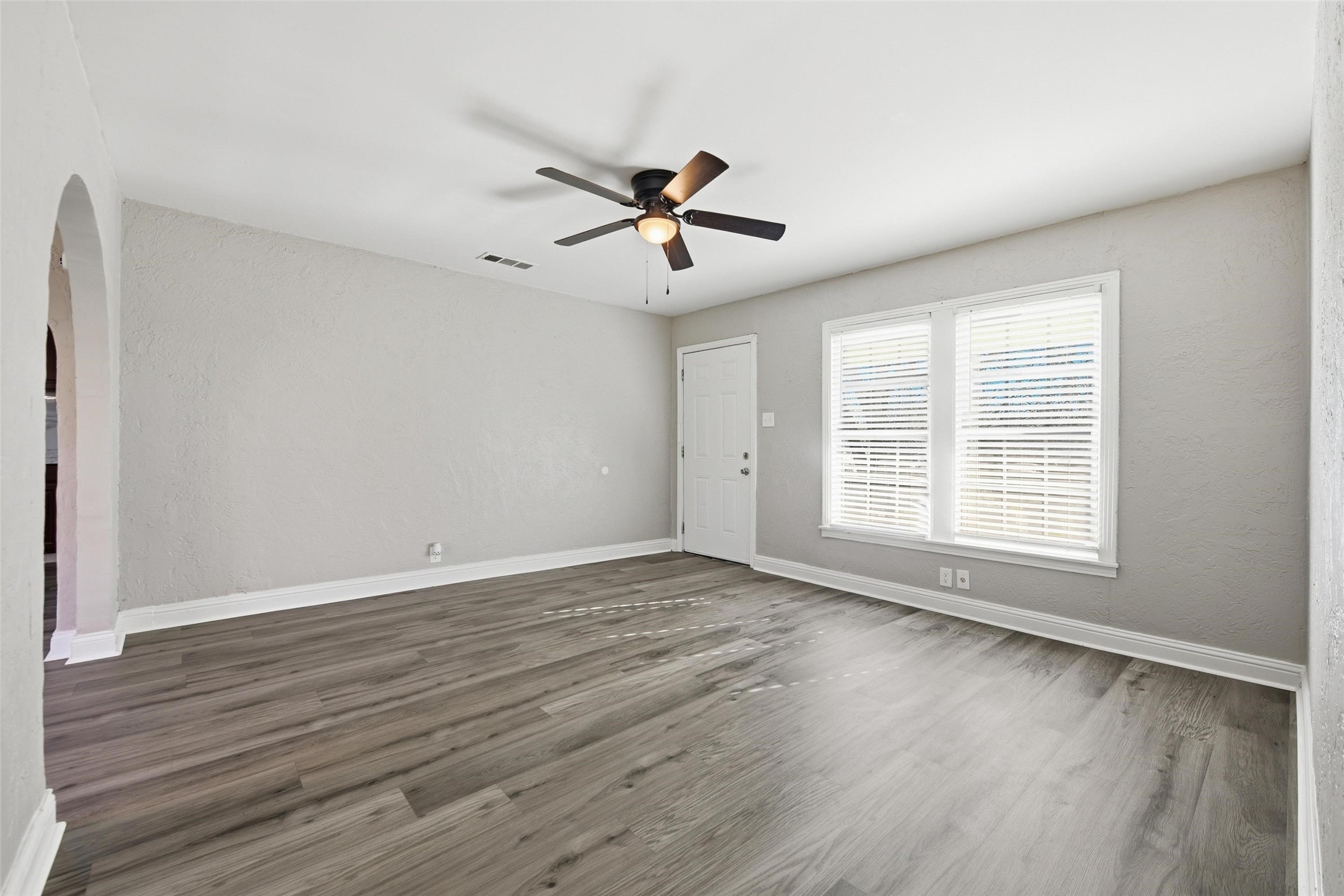 2616 Putnam Street Fort Worth TX 76112