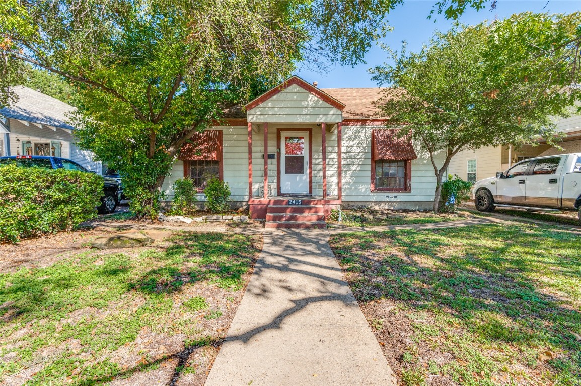 2415 Burlington Boulevard Dallas TX 75211