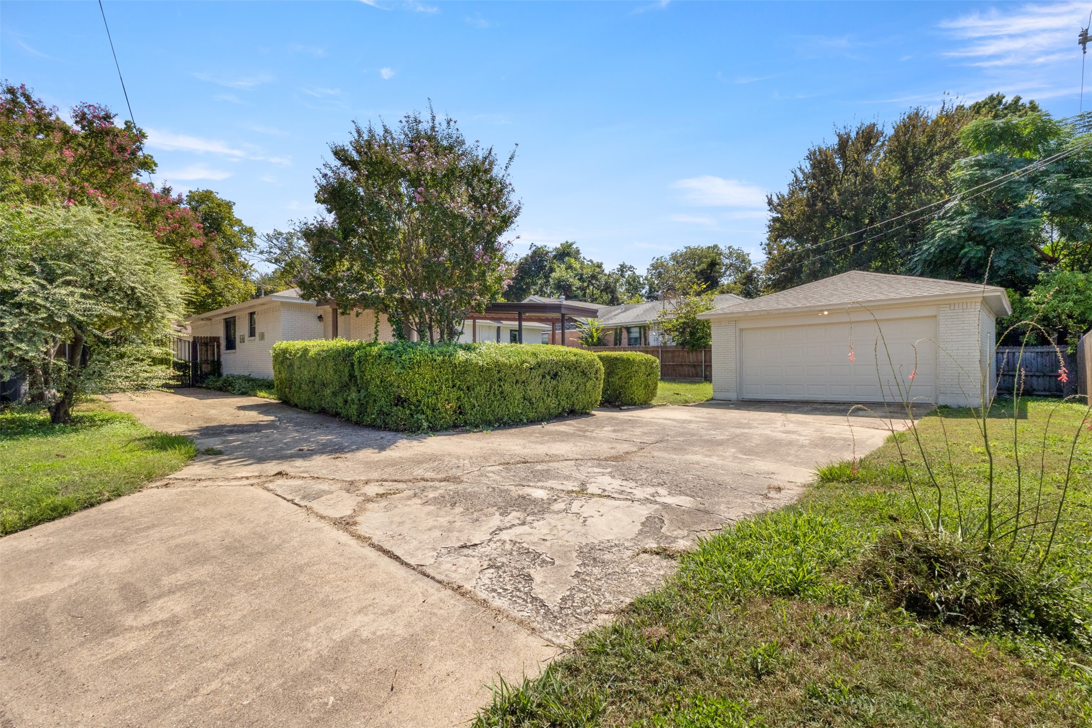 2305 Fenestra Drive Dallas TX 75228