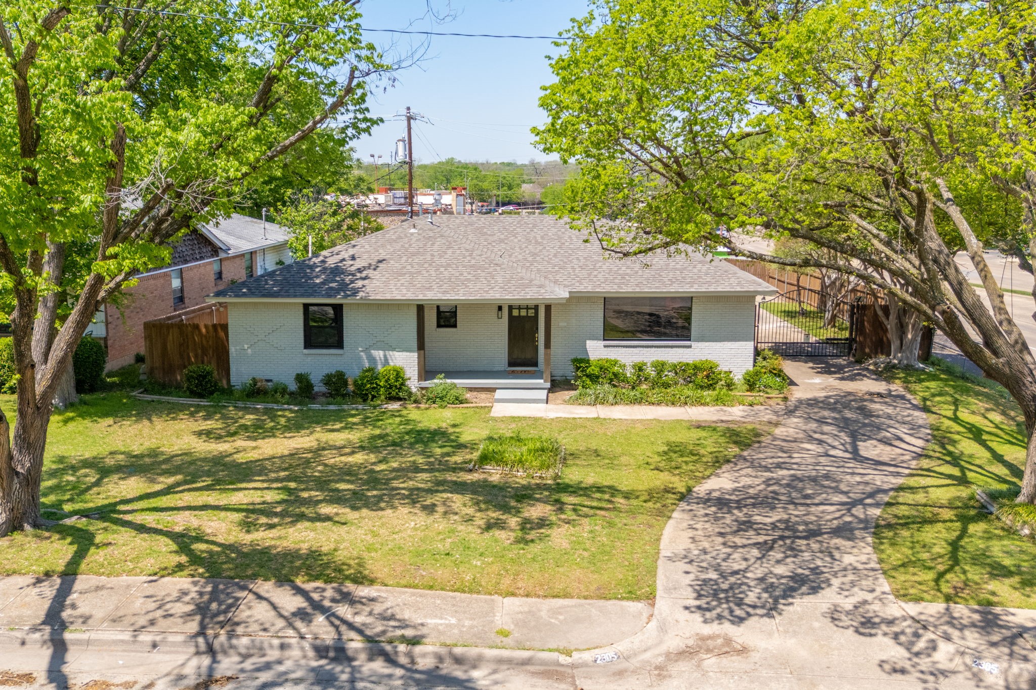 2305 Fenestra Drive Dallas TX 75228