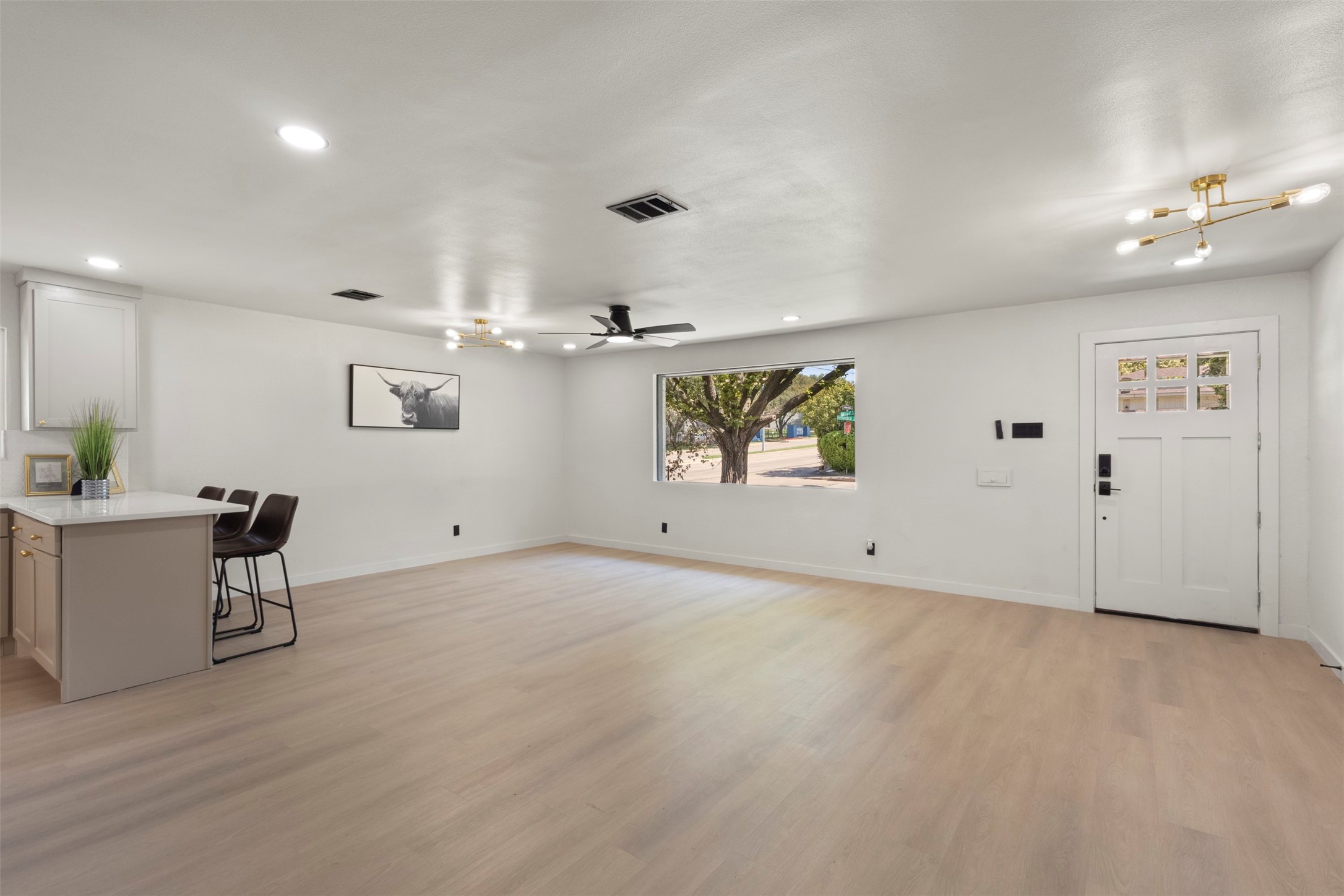 2305 Fenestra Drive Dallas TX 75228