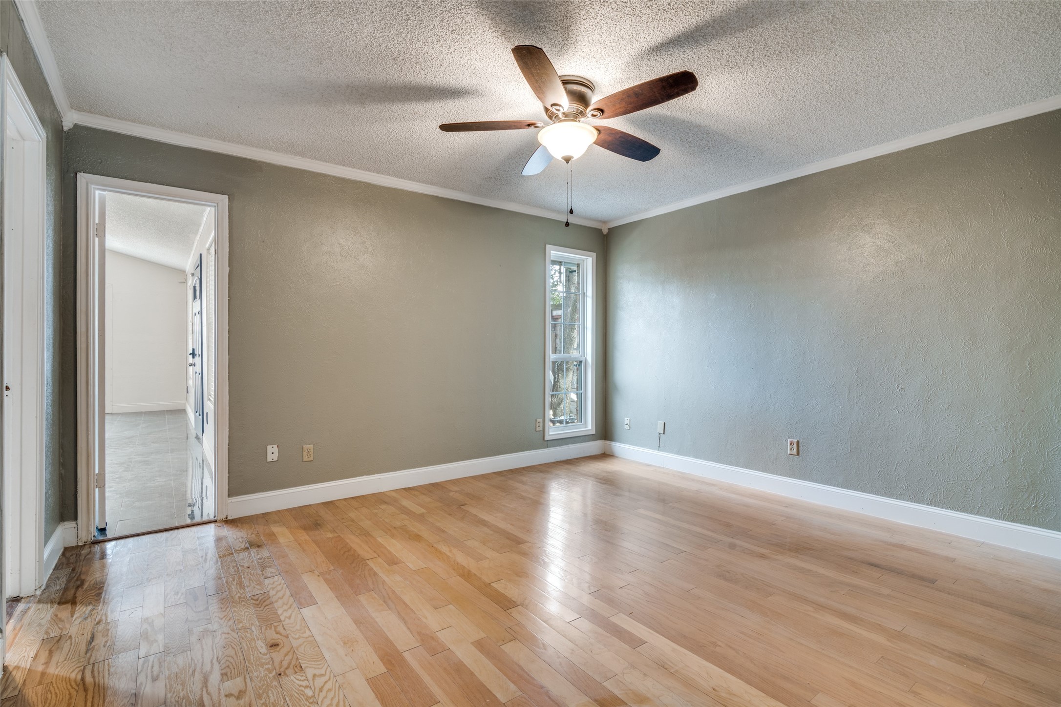 5302 Heather Glen Drive Garland TX 75043
