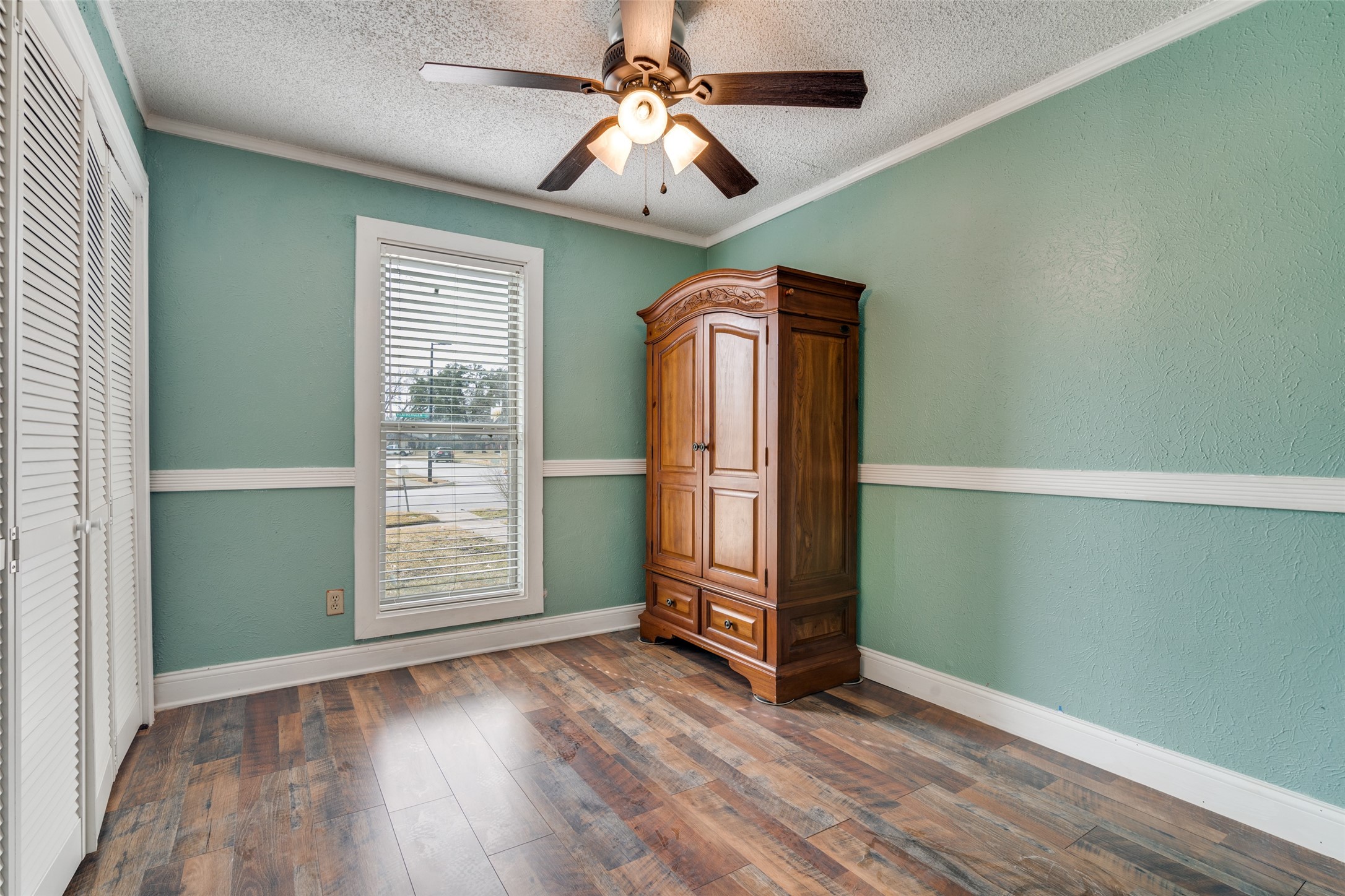 5302 Heather Glen Drive Garland TX 75043