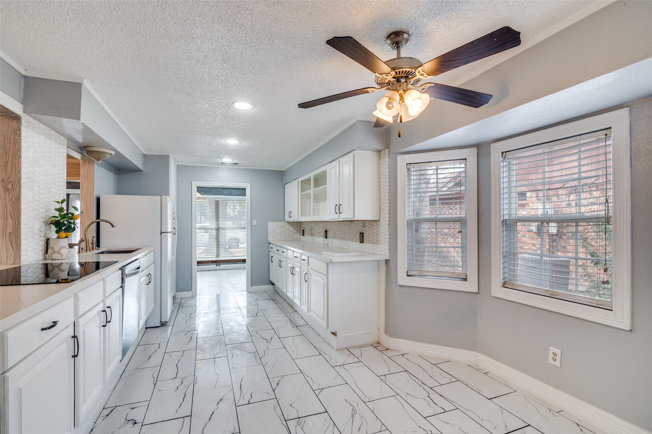 5302 Heather Glen Drive Garland TX 75043
