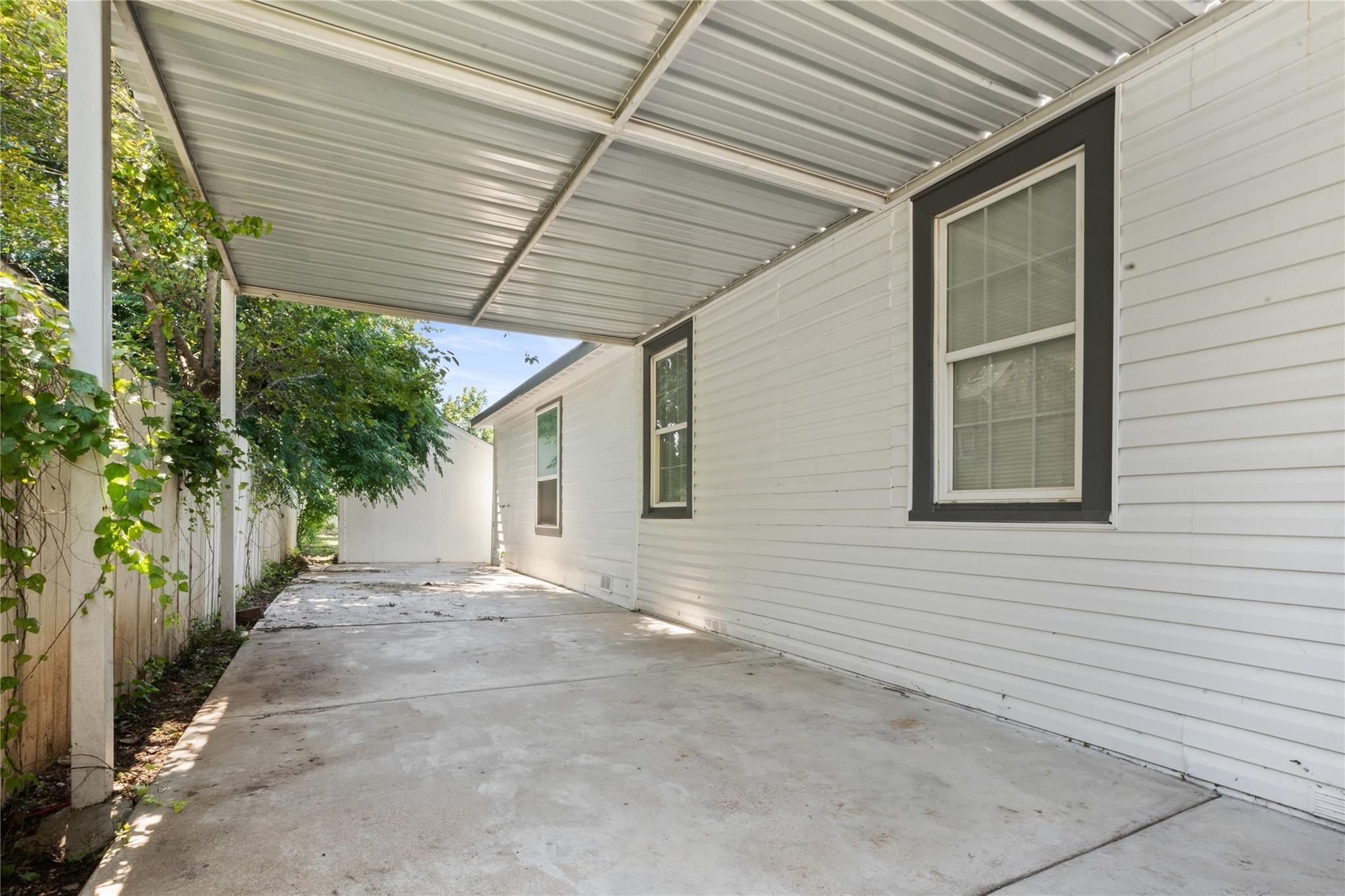 703 N Jester Avenue Dallas TX 75211