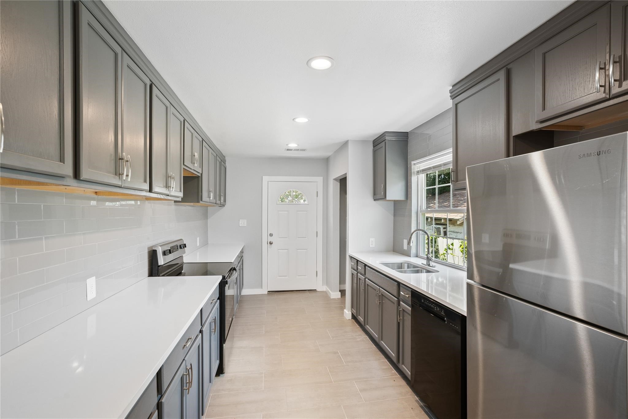 703 N Jester Avenue Dallas TX 75211