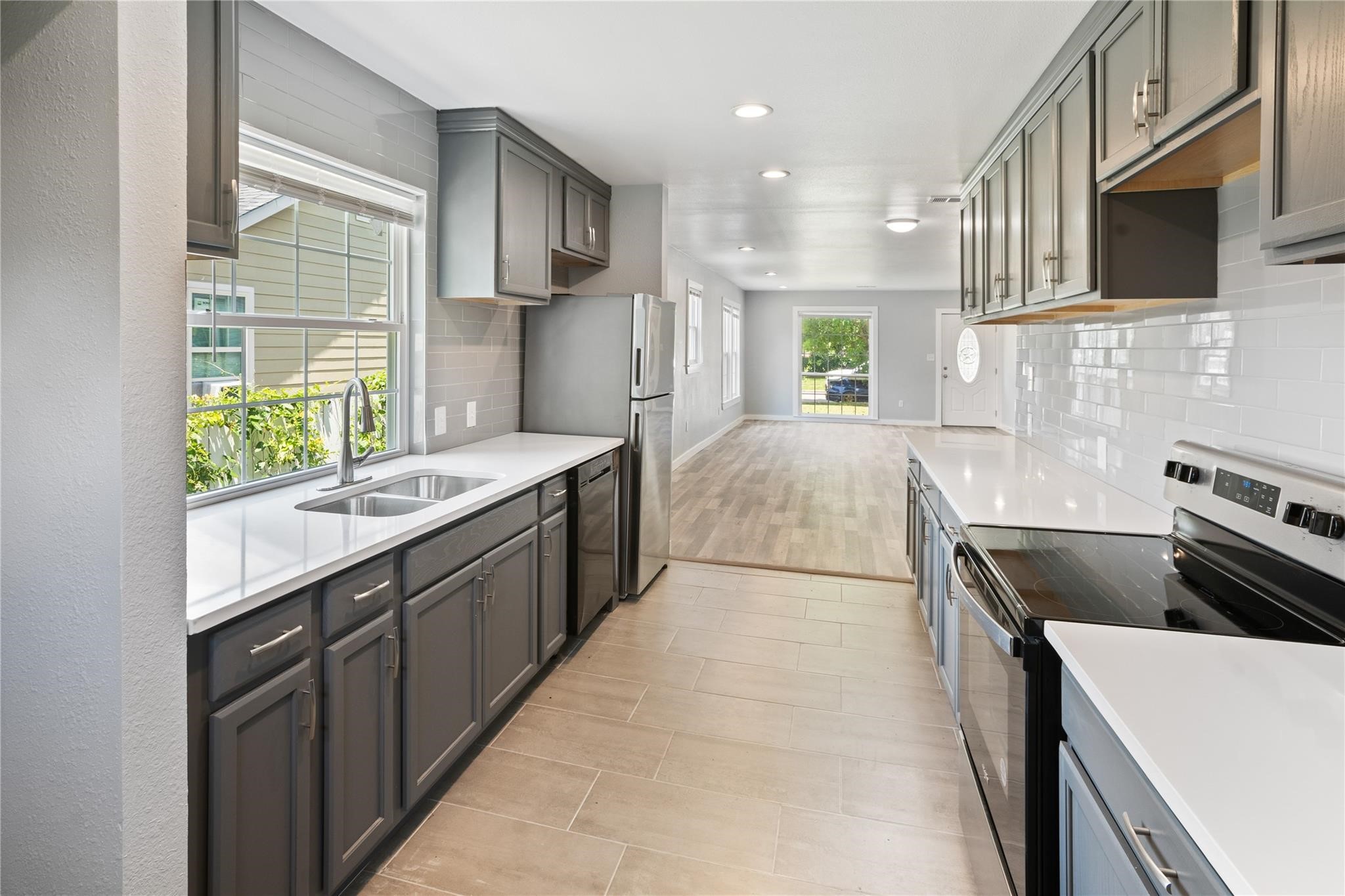 703 N Jester Avenue Dallas TX 75211