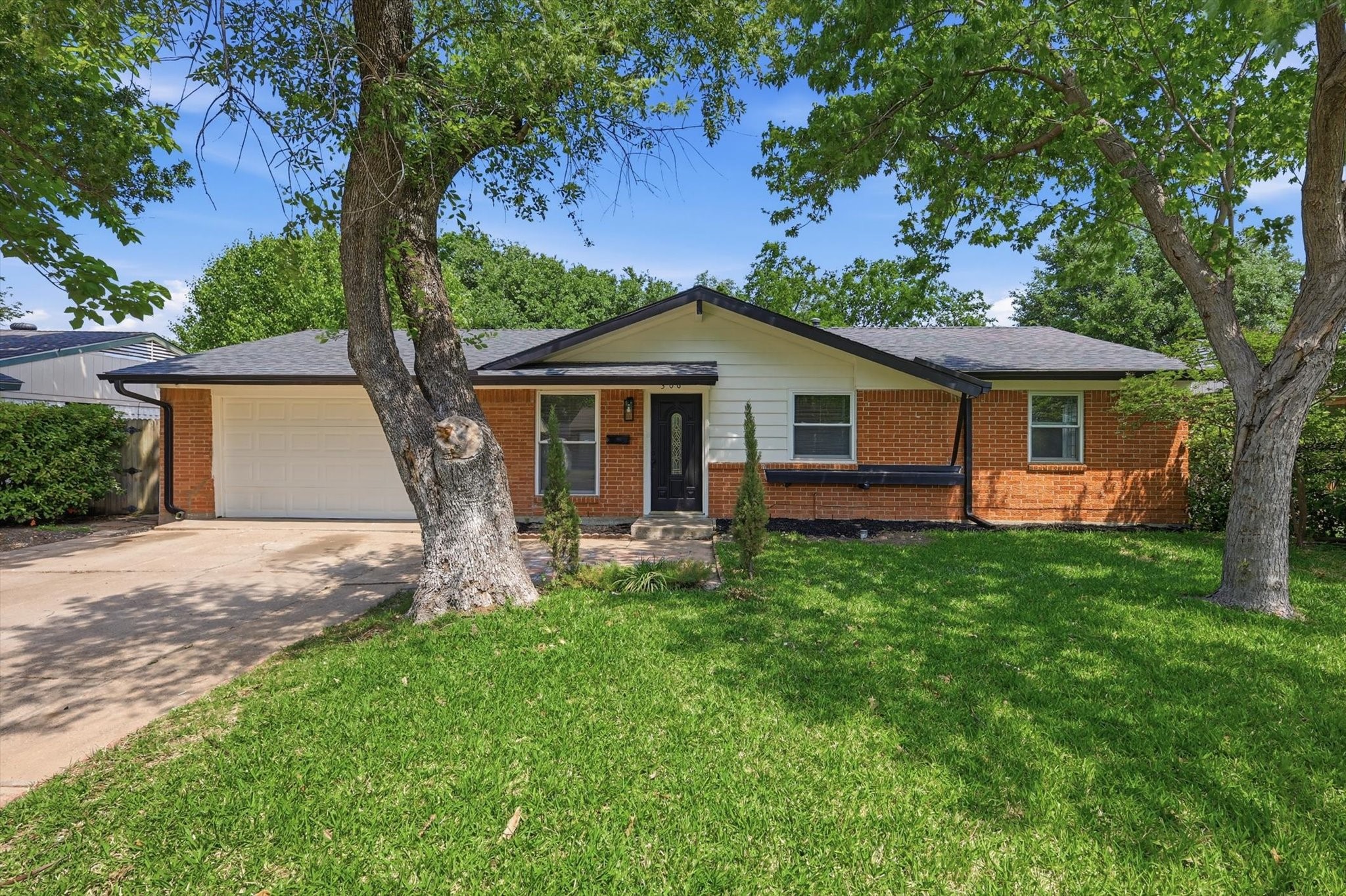 306 Baron Place Grand Prairie TX 75051