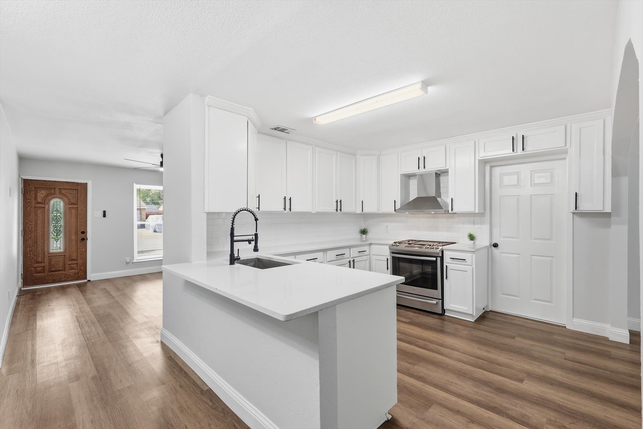 306 Baron Place Grand Prairie TX 75051