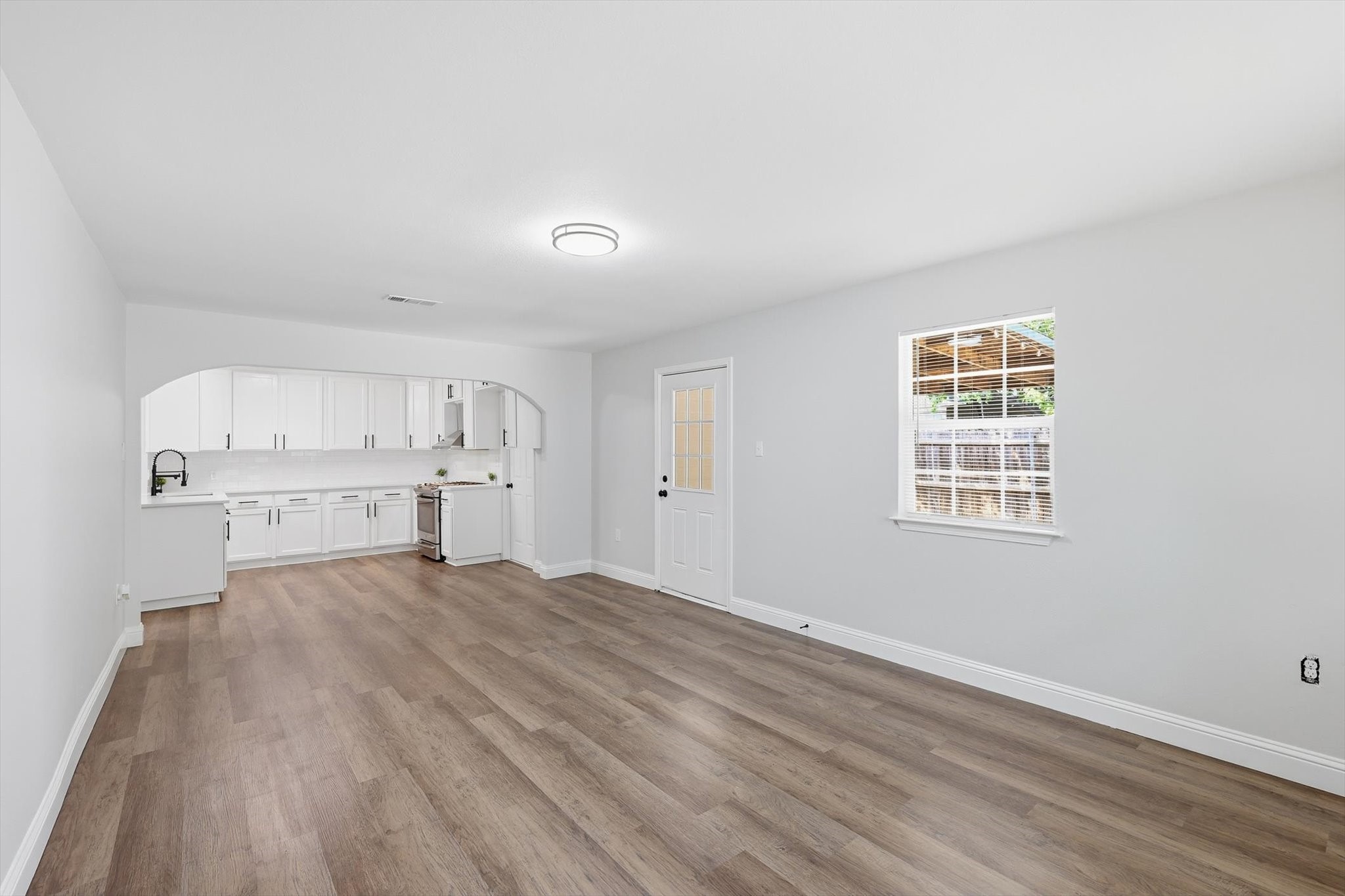 306 Baron Place Grand Prairie TX 75051