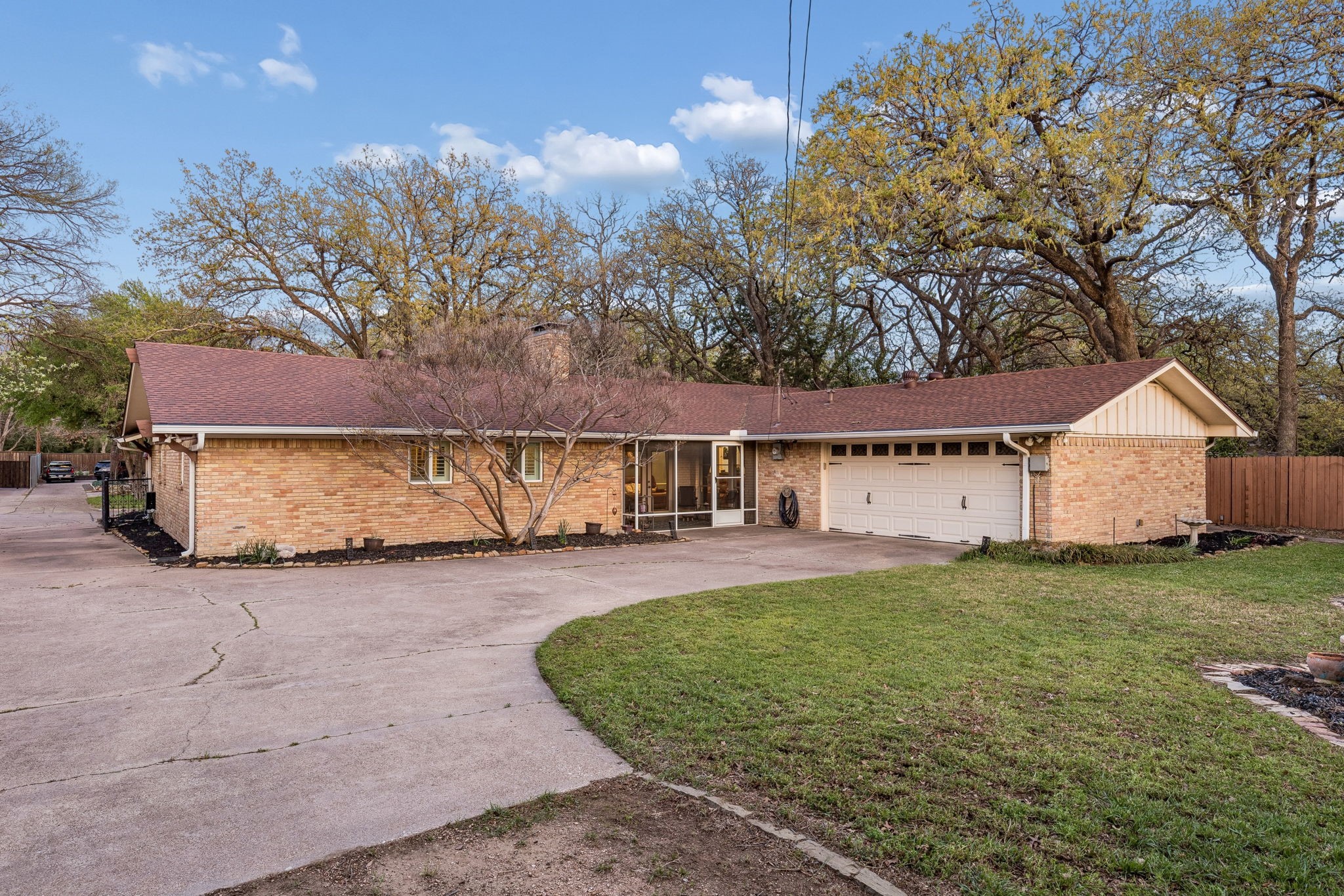 1709 Timbers Drive Irving TX 75061