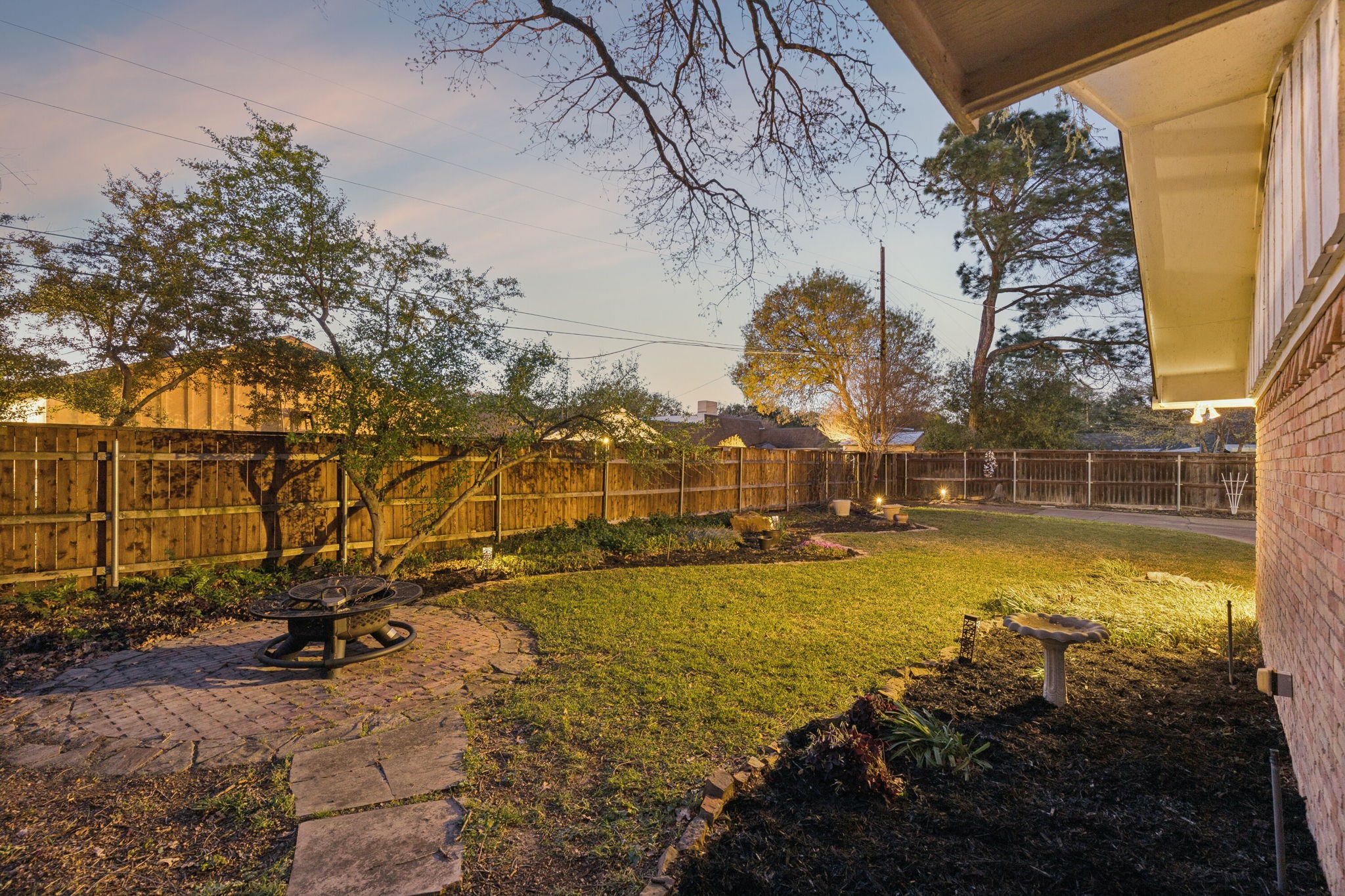 1709 Timbers Drive Irving TX 75061