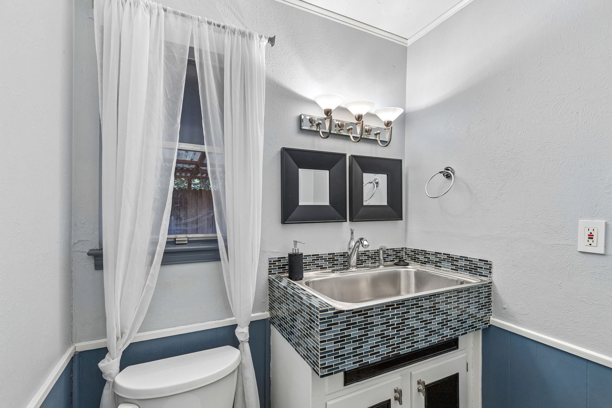 1709 Timbers Drive Irving TX 75061