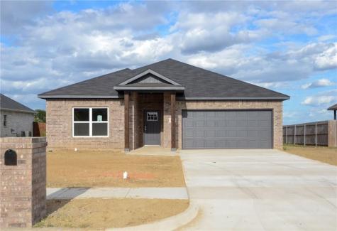 605 Mathew Street Grandview TX 76050