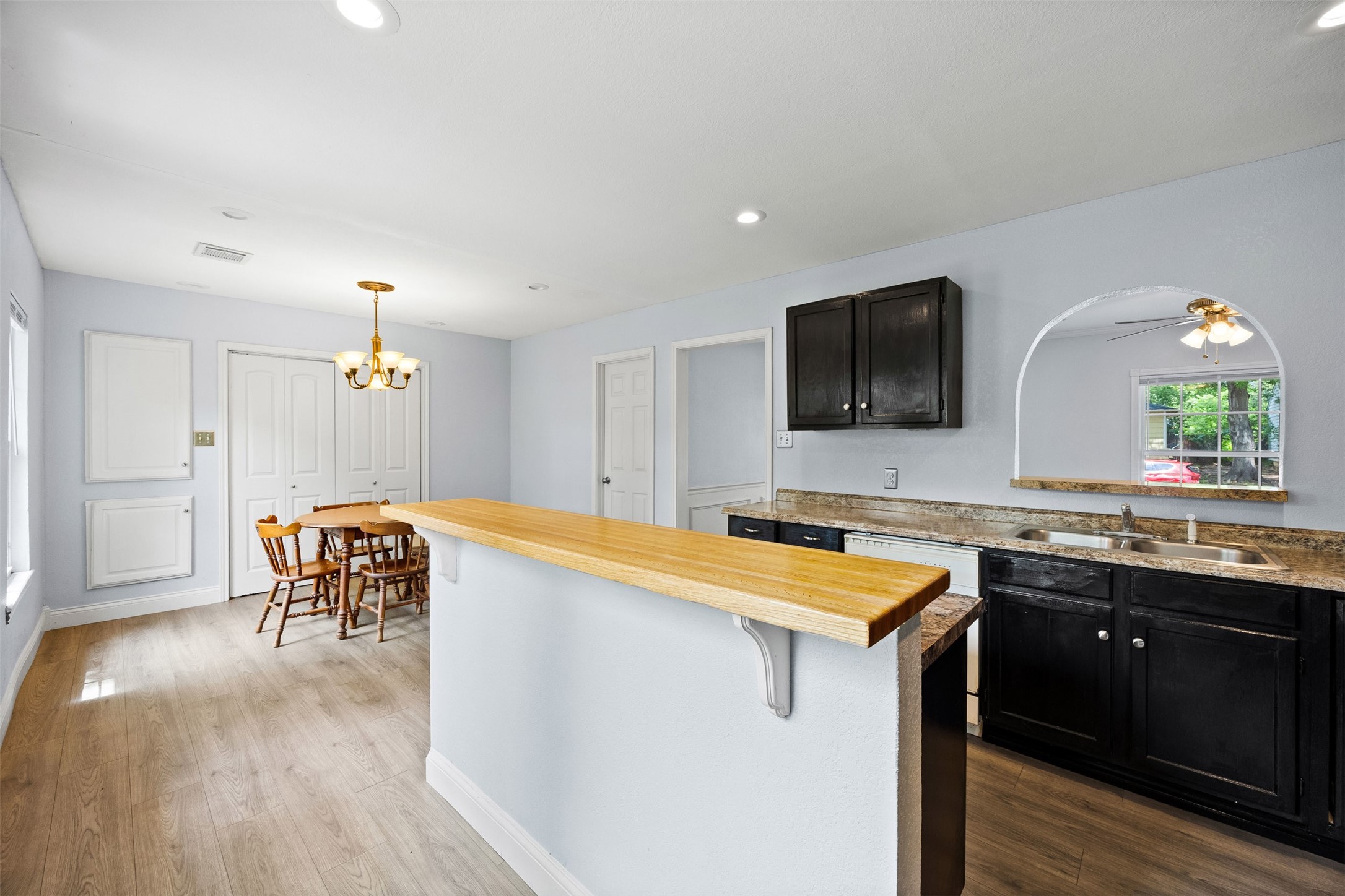1804 Stewart Drive Arlington TX 76013