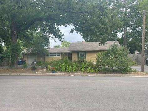 711 S Prairieville Street Athens TX 75751