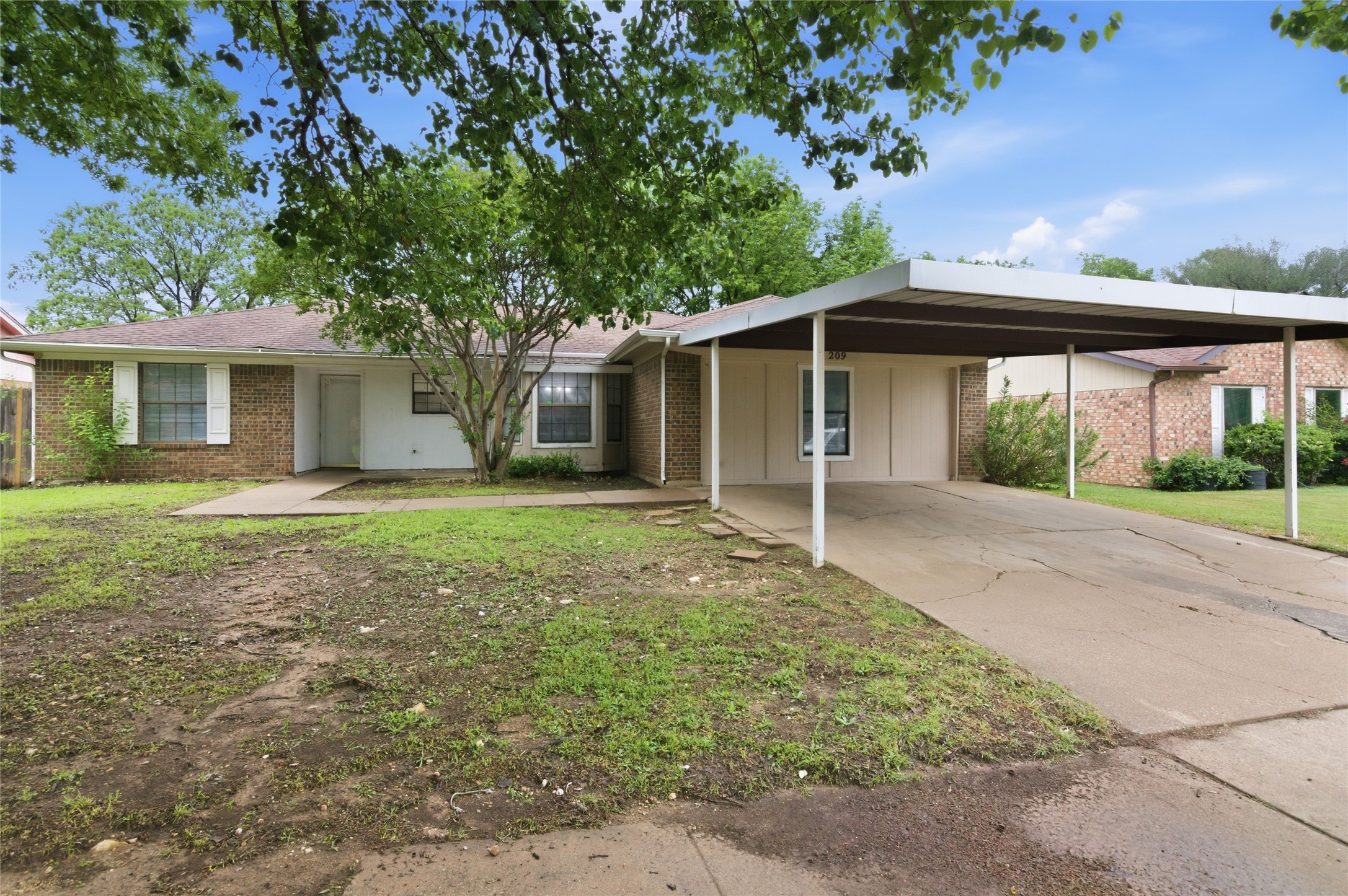 209 Blue Ridge Trail Saginaw TX 76179