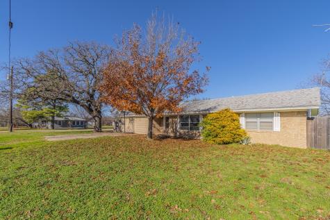 115 W Clay Street Montague TX 76251