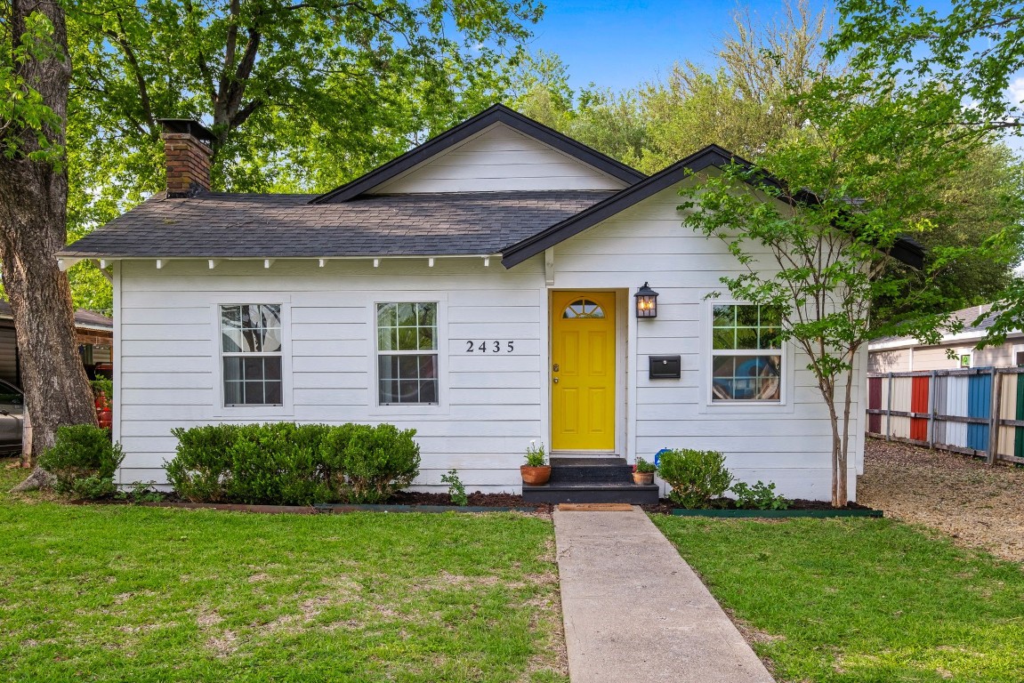 2435 Grafton Avenue Dallas TX 75211