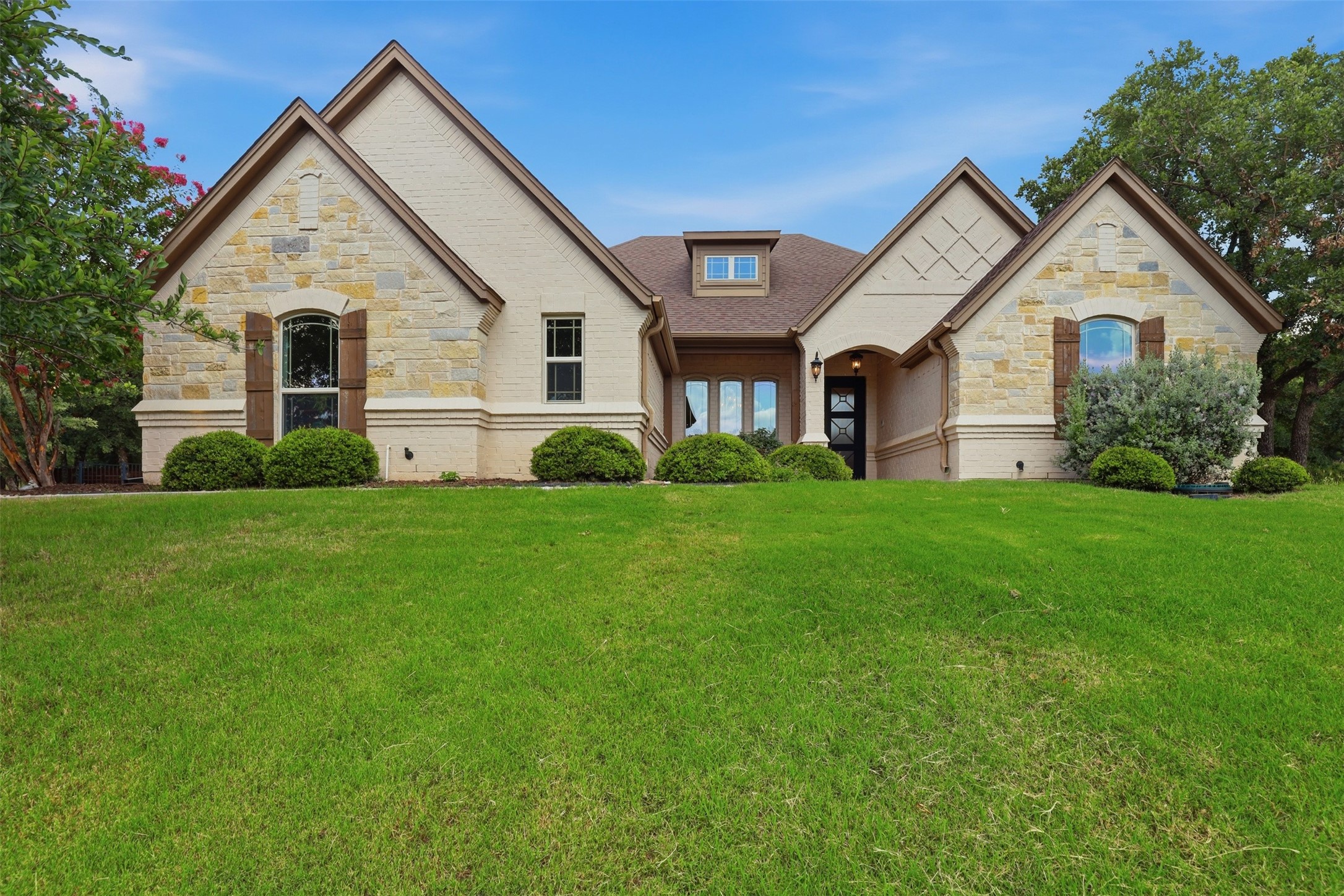 627 S Sugartree Drive Lipan TX 76462
