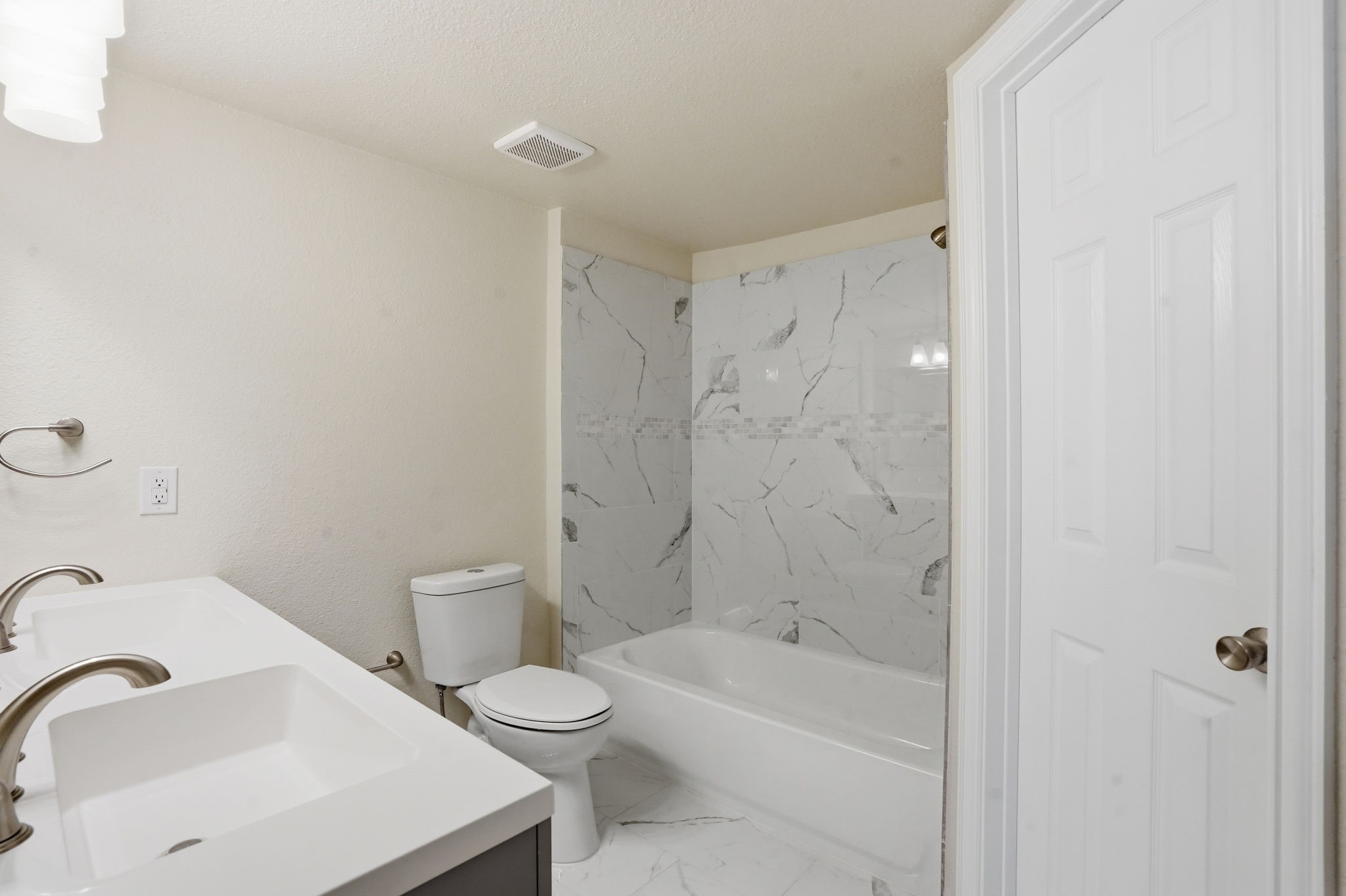 2421 Johnson Street Fort Worth TX 76105