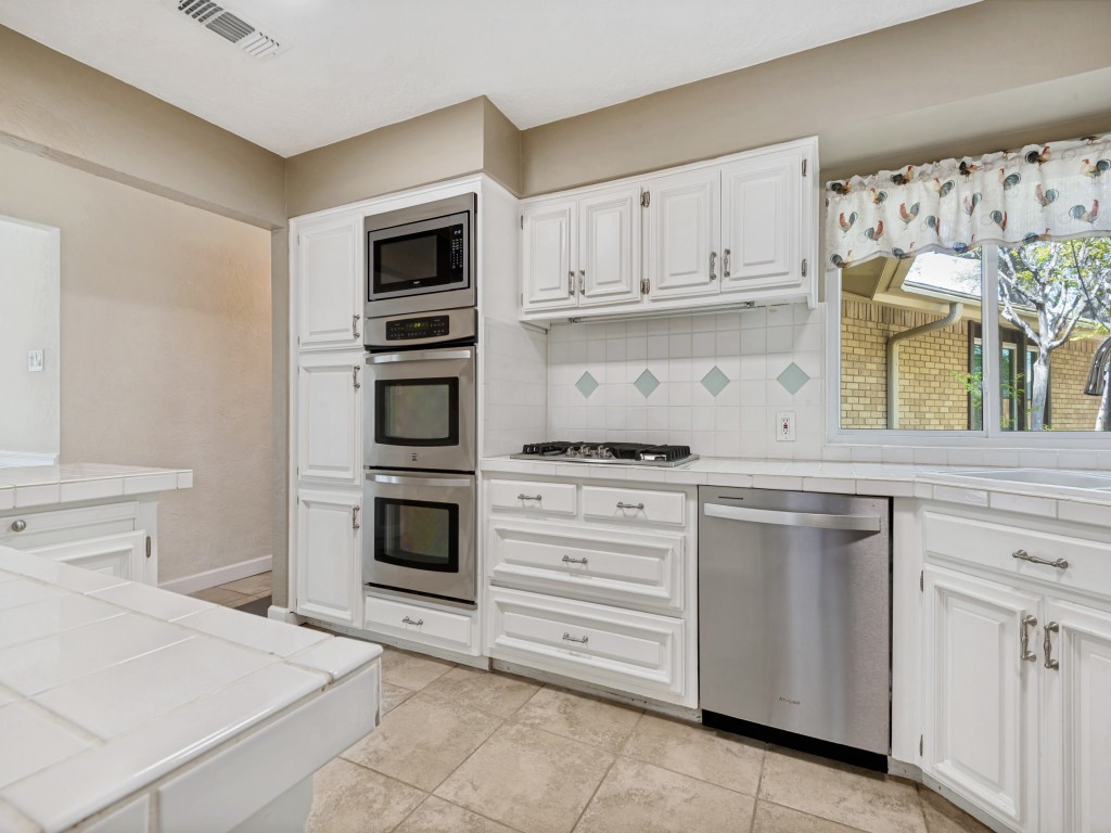 108 Wellesley Drive Irving TX 75062