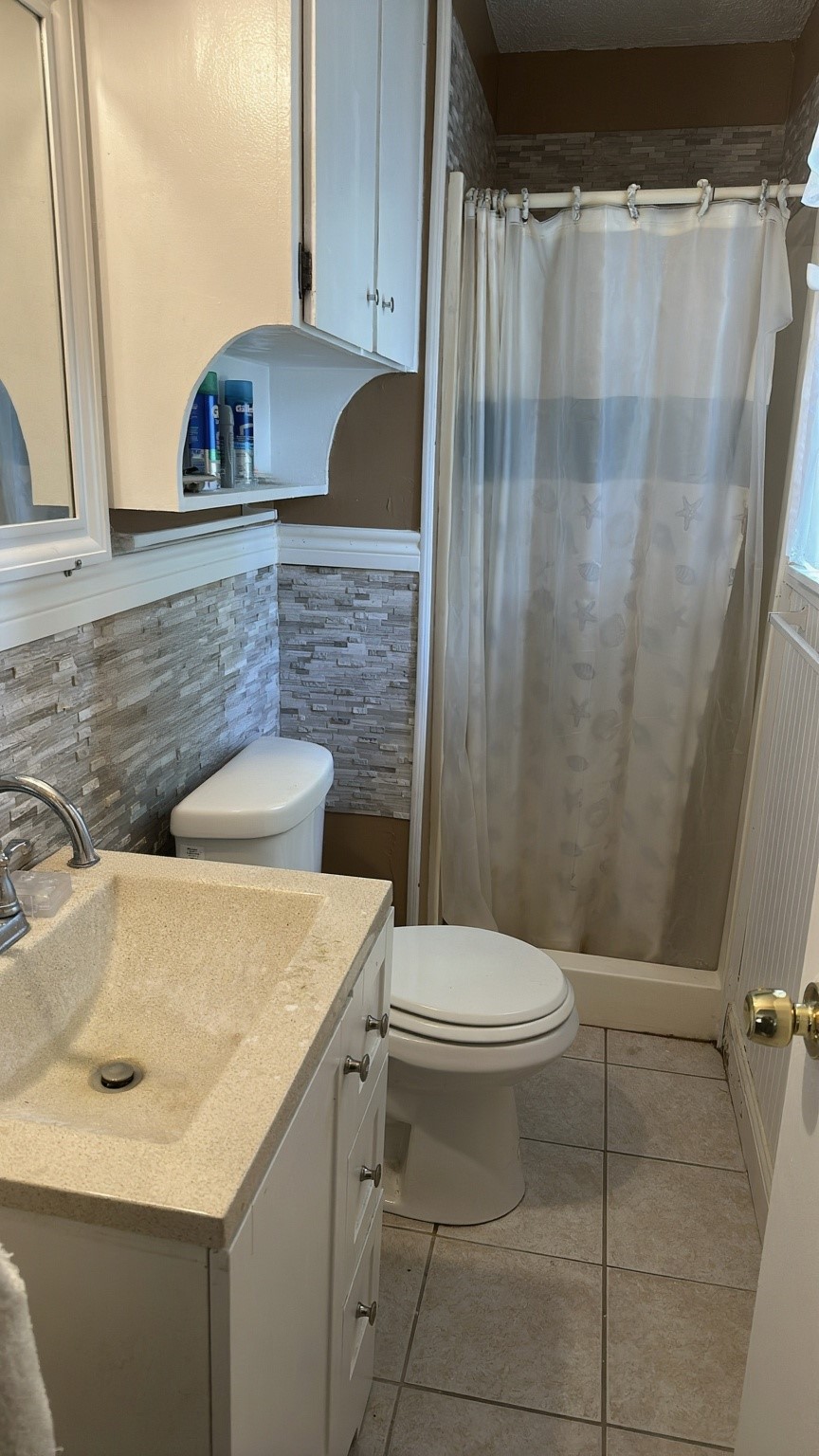 602 W Karnes Robinson TX 76706