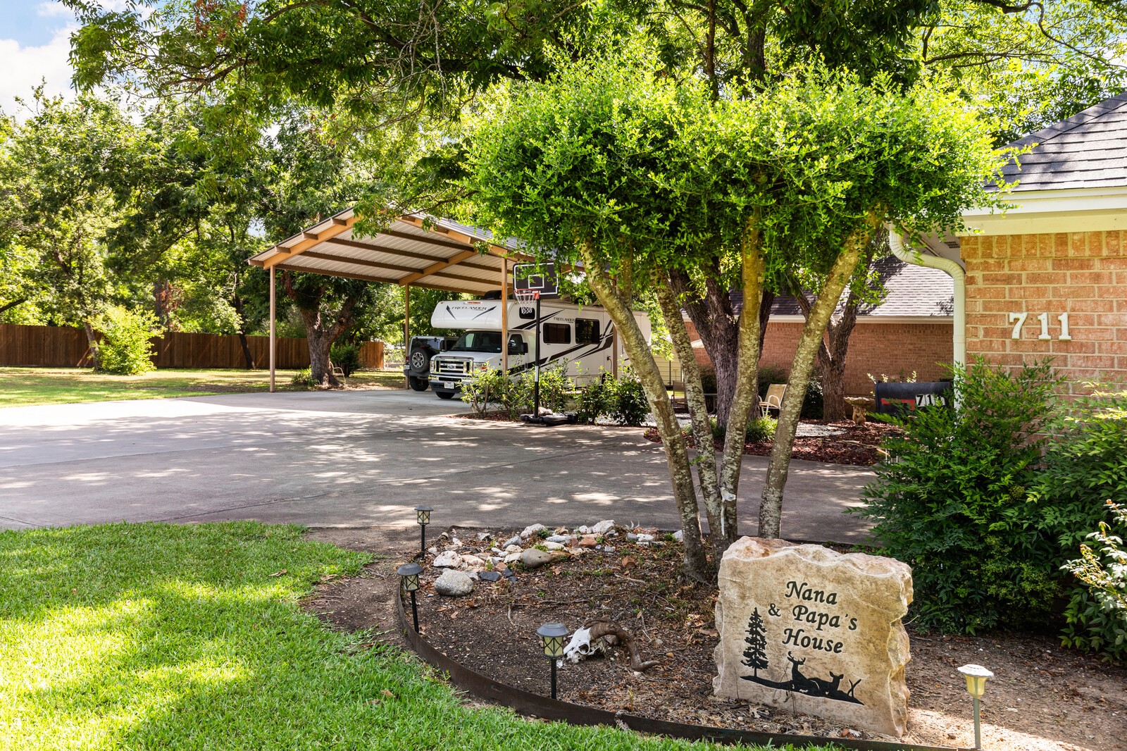 711 South Harrison Street West TX 76691