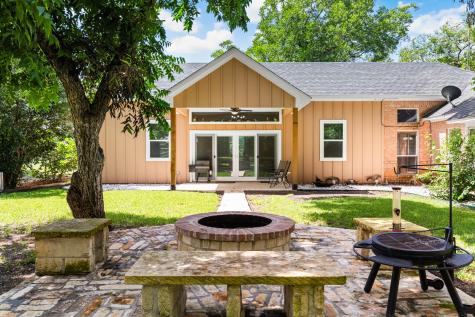 711 South Harrison Street West TX 76691