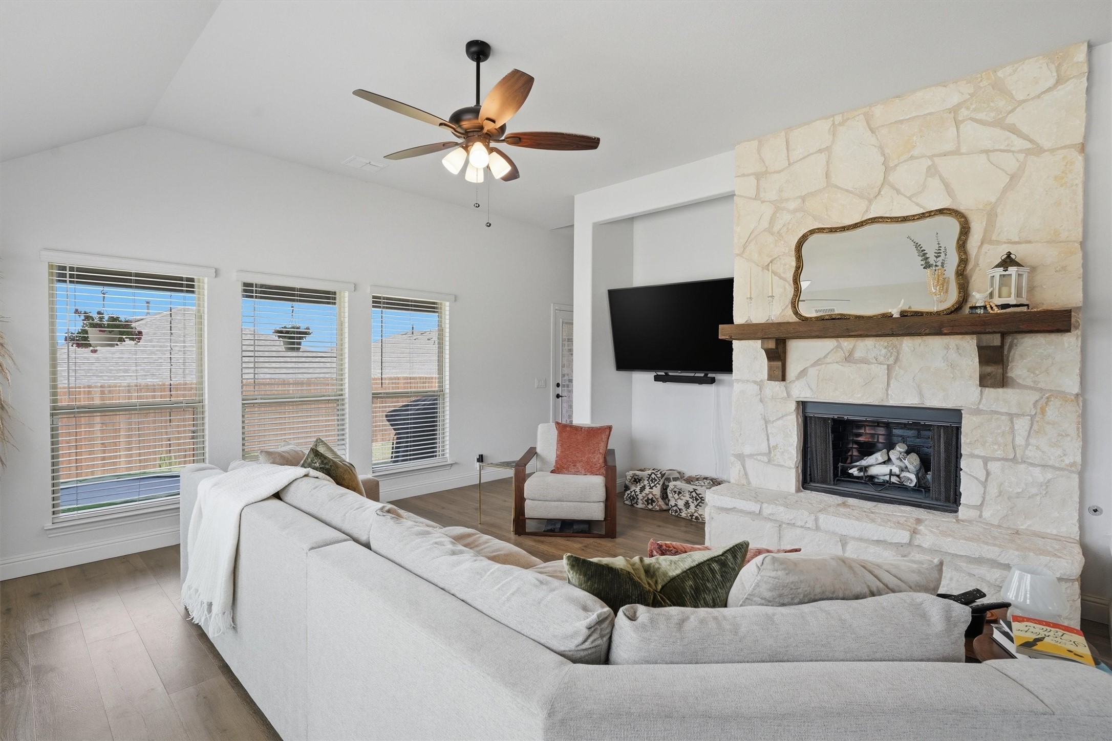 8232 Manx Point Godley TX 76044