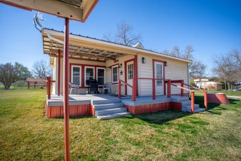 108 S Avenue C Wortham TX 76693