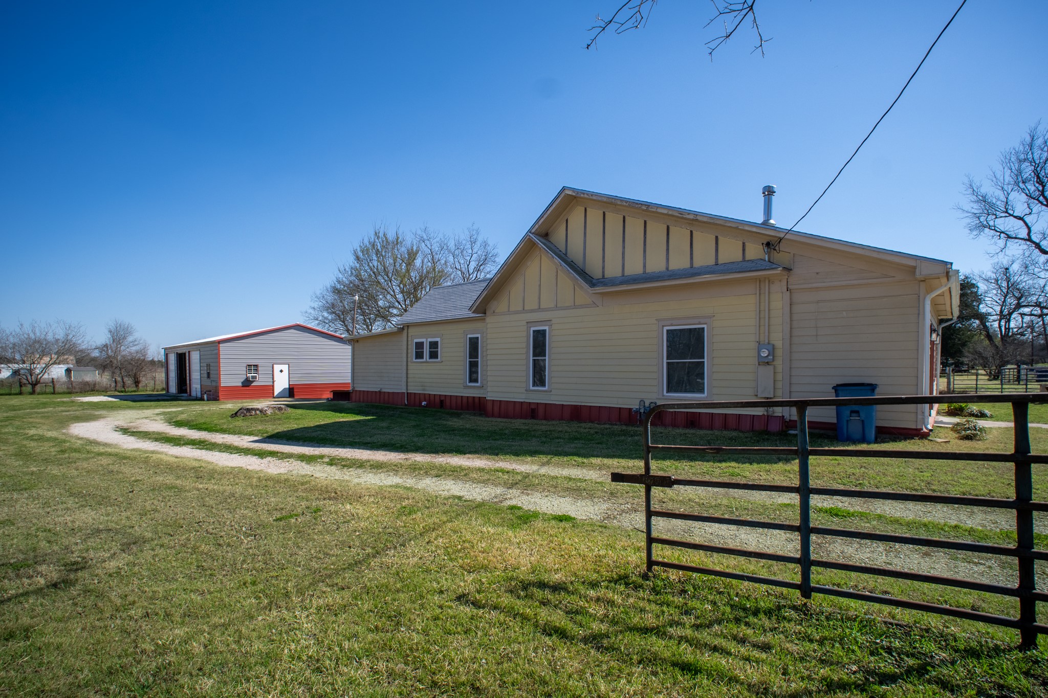 108 S Avenue C Wortham TX 76693