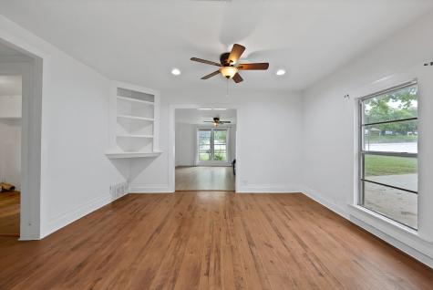 406 W Broad Street Mansfield TX 76063