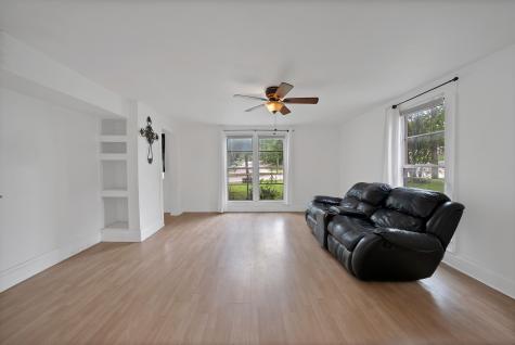 406 W Broad Street Mansfield TX 76063