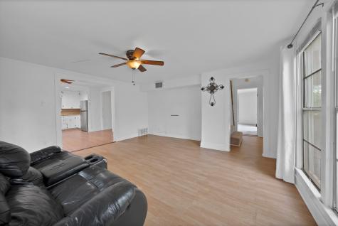 406 W Broad Street Mansfield TX 76063