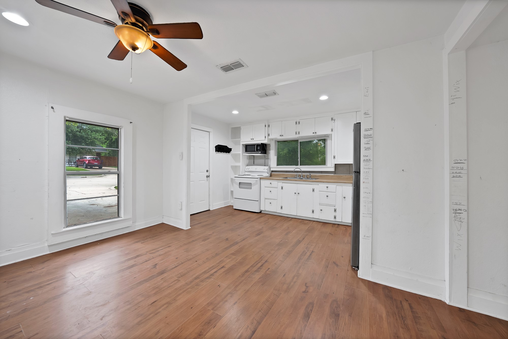 406 W Broad Street Mansfield TX 76063