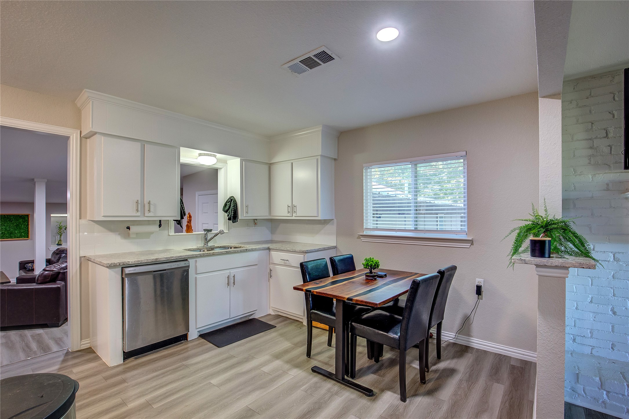 1101 Redoak Drive West Tawakoni TX 75474