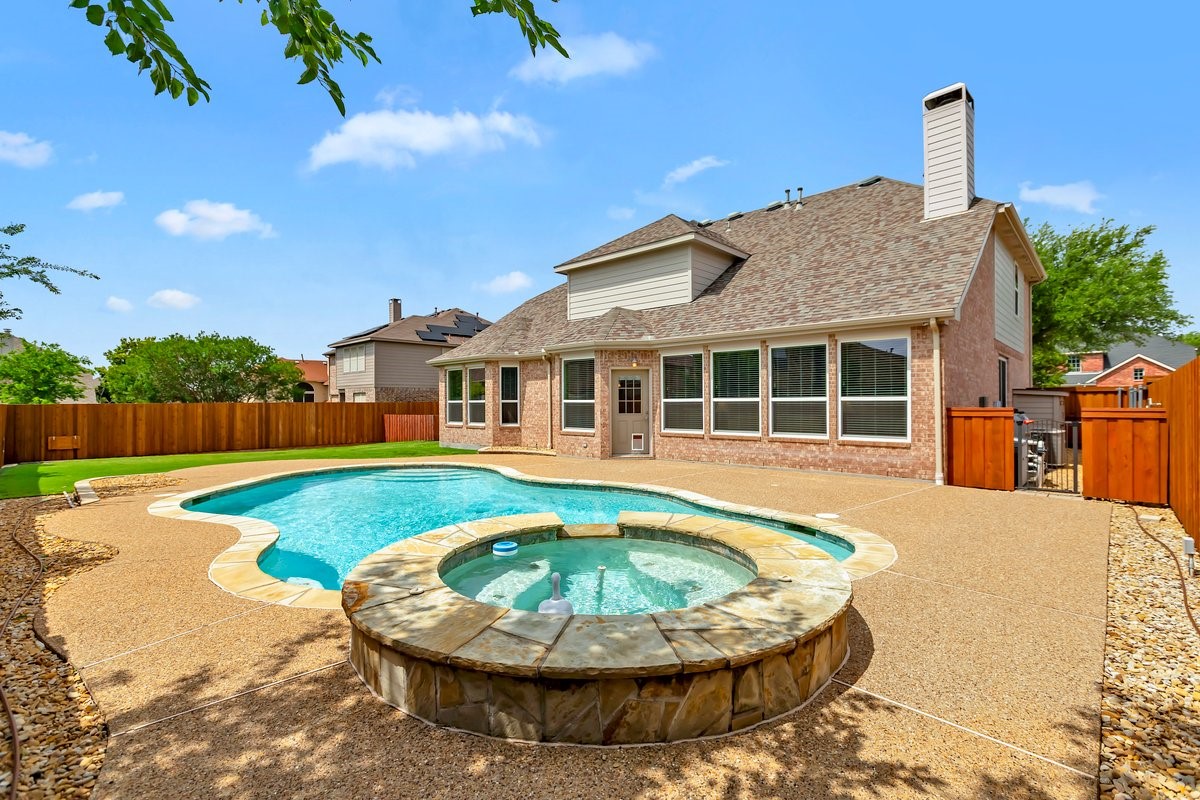 7212 Fieldlark Drive Sachse TX 75048