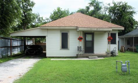 605 Lindsey Street Bowie TX 76230