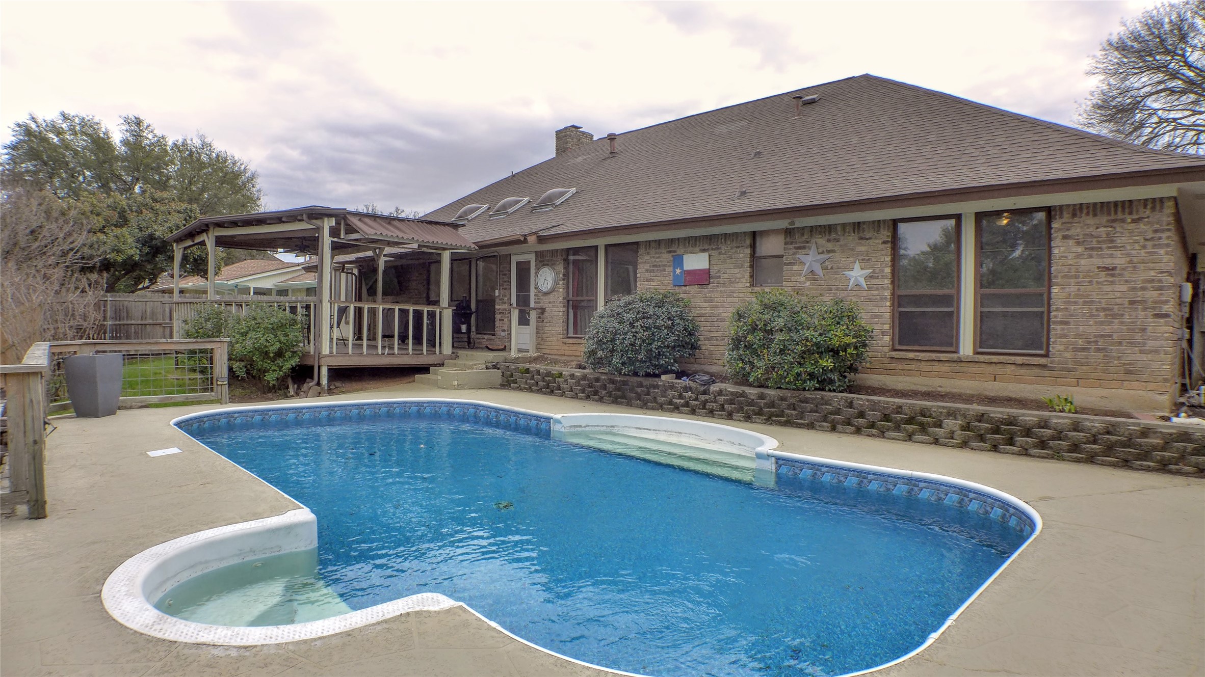 4011 Stonewick Drive Arlington TX 76016