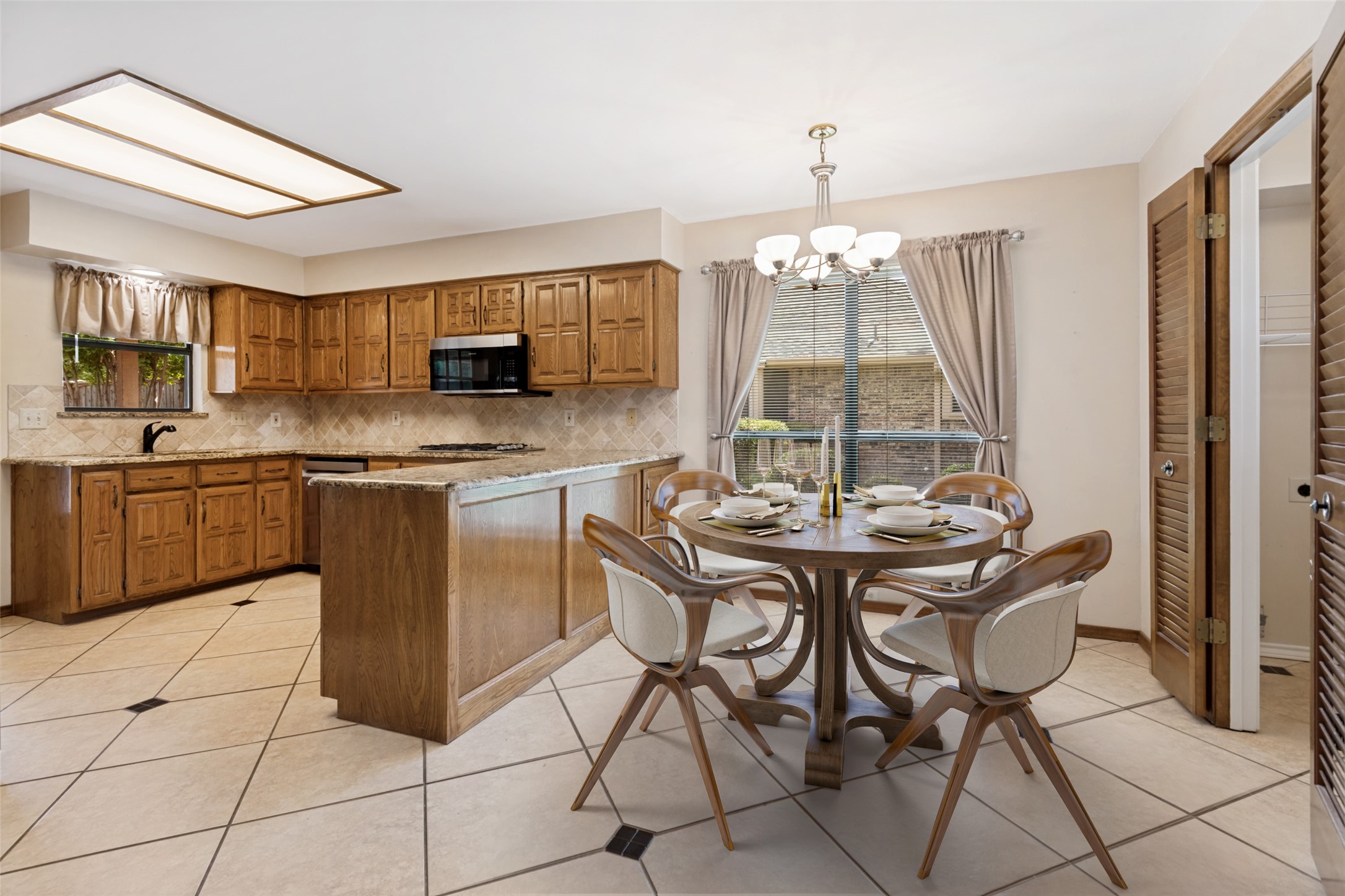 2401 Radcliffe Drive Rowlett TX 75088